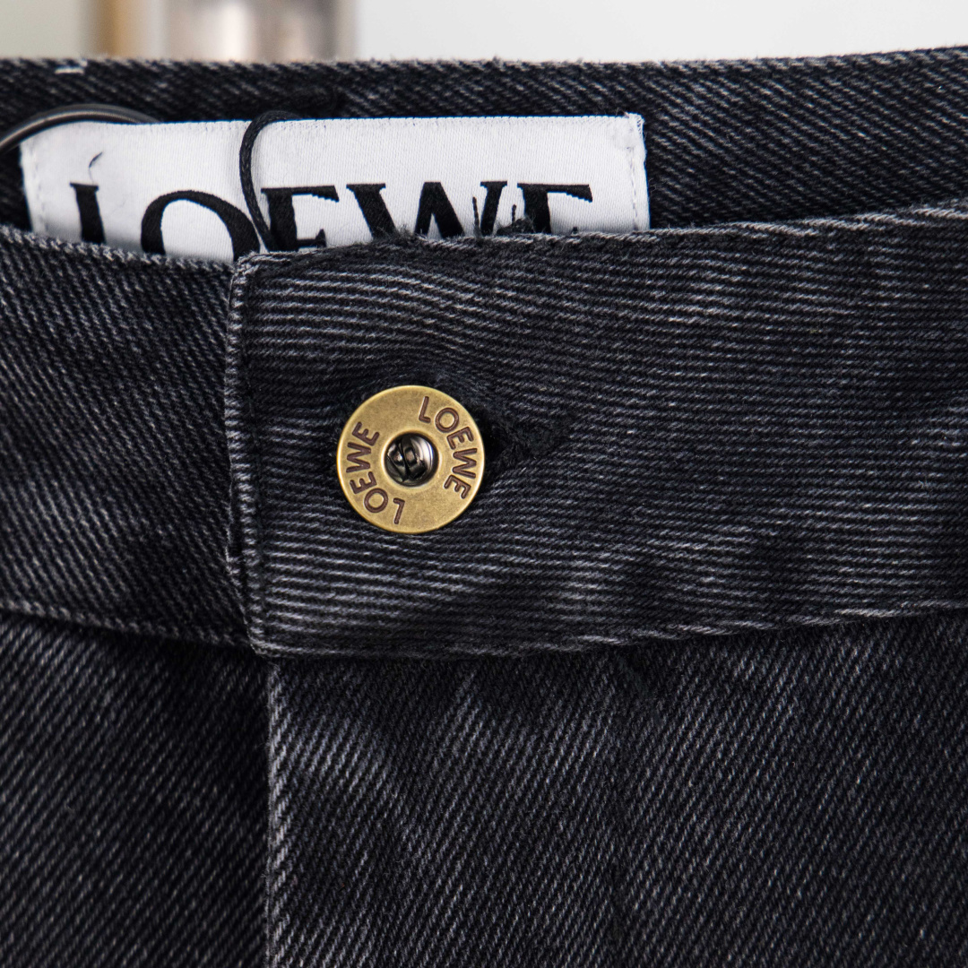 Loewe Jeans Anagram Bordado, Pantalones Denim Lavados Vintage, Corte Holgado 4 cmp i1759479779149 372 0 2