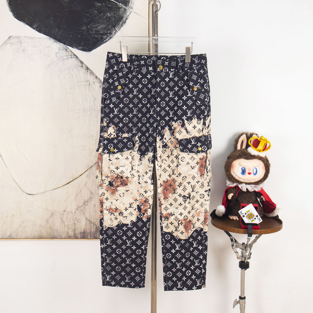 Versión P210 zp [suministro exclusivo] Louis Vuitton Pantalones de mezclilla con estampado integral de Louis Vuitton MO…