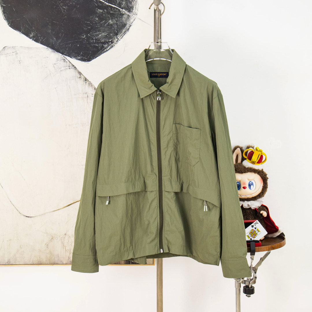 P200 versión zp [suministro exclusivo] LV/Louis Vuitton esta chaqueta con cremallera irradia la tendencia de montañismo…