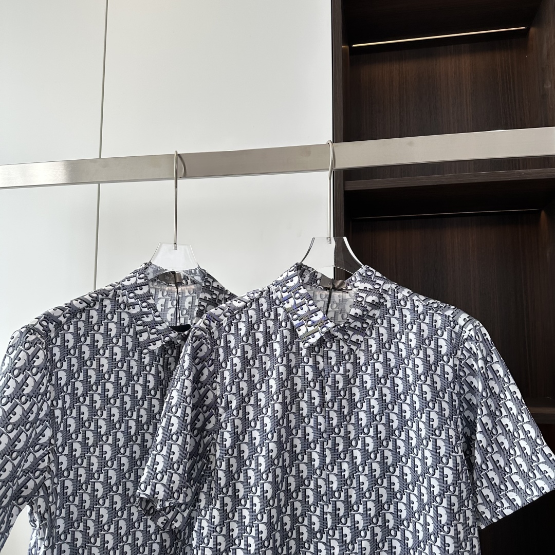 Dior Oblique Pattern Short Sleeve Shirt - Summer Collection Unisex Design 5 cmp i1744872021868 4307 0 3