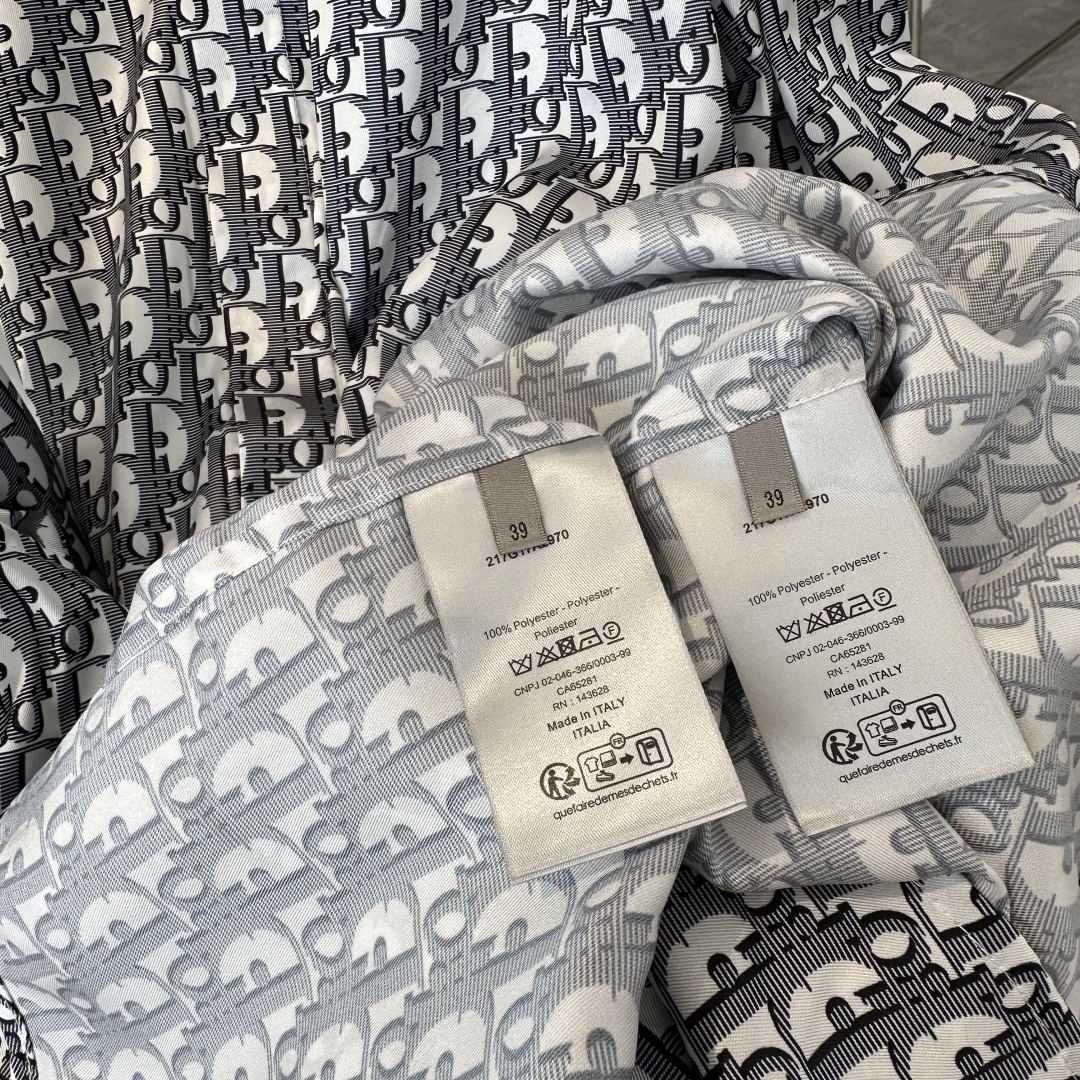 Dior Oblique Print Long Sleeve Shirt, Summer Collection - Unisex Style 10 cmp i1744872824880 2577 0 9