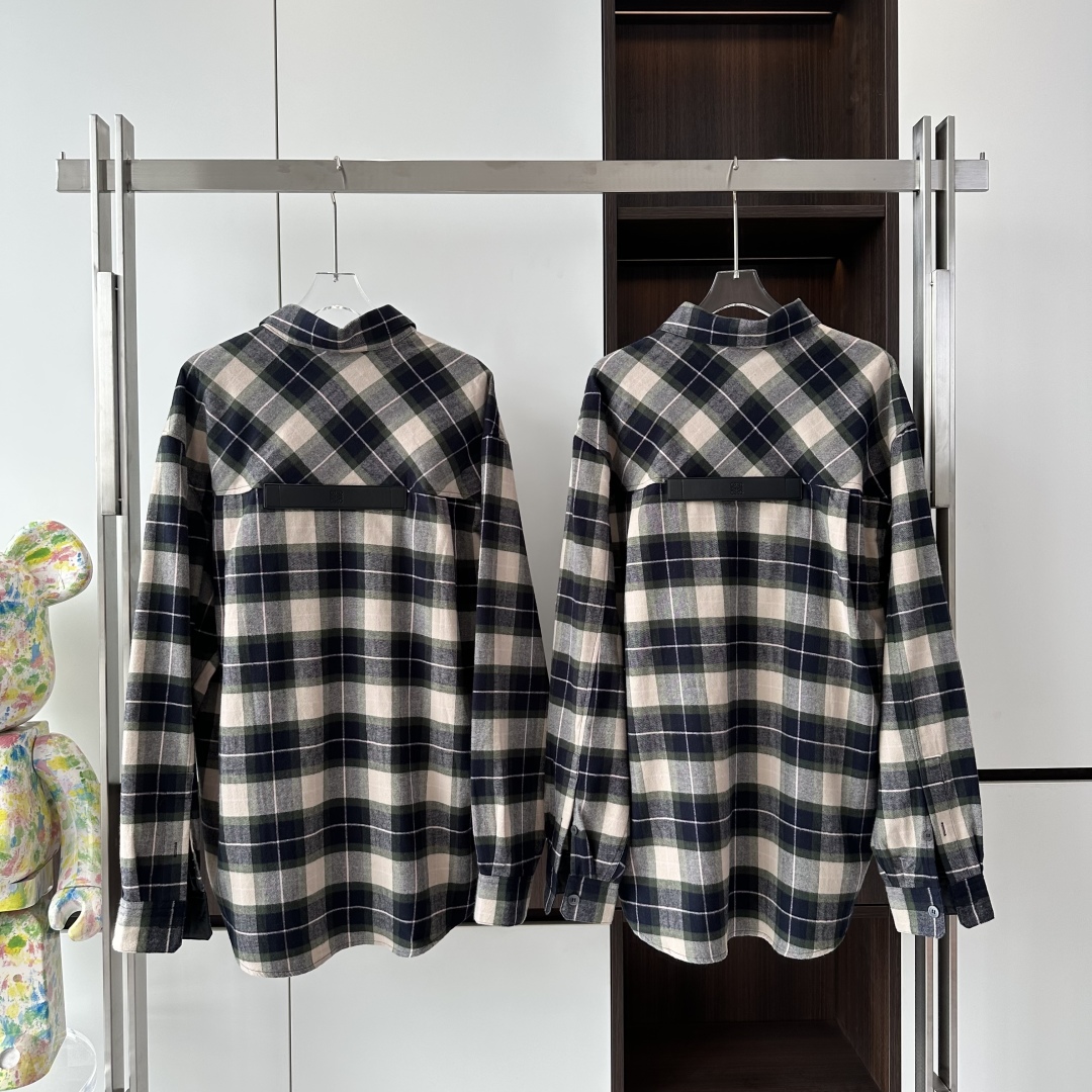 Loewe Plaid Leather Zip Shirt Unisex - Stylish & Authentic Replica 8 cmp i1745140639179 2390 0 6