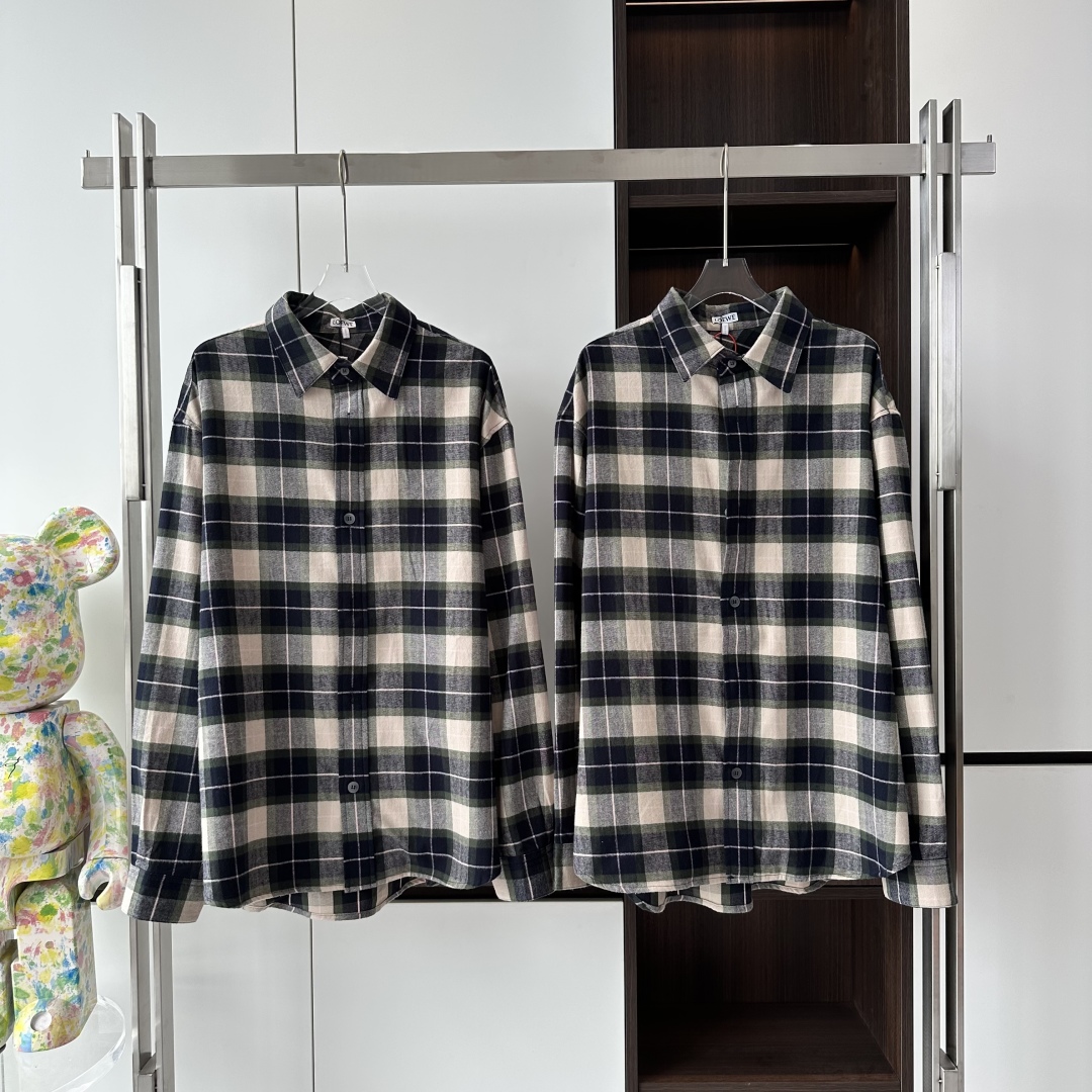 Loewe Plaid Leather Zip Shirt Unisex - Stylish & Authentic Replica 2 cmp i1745140639179 3118 0 0