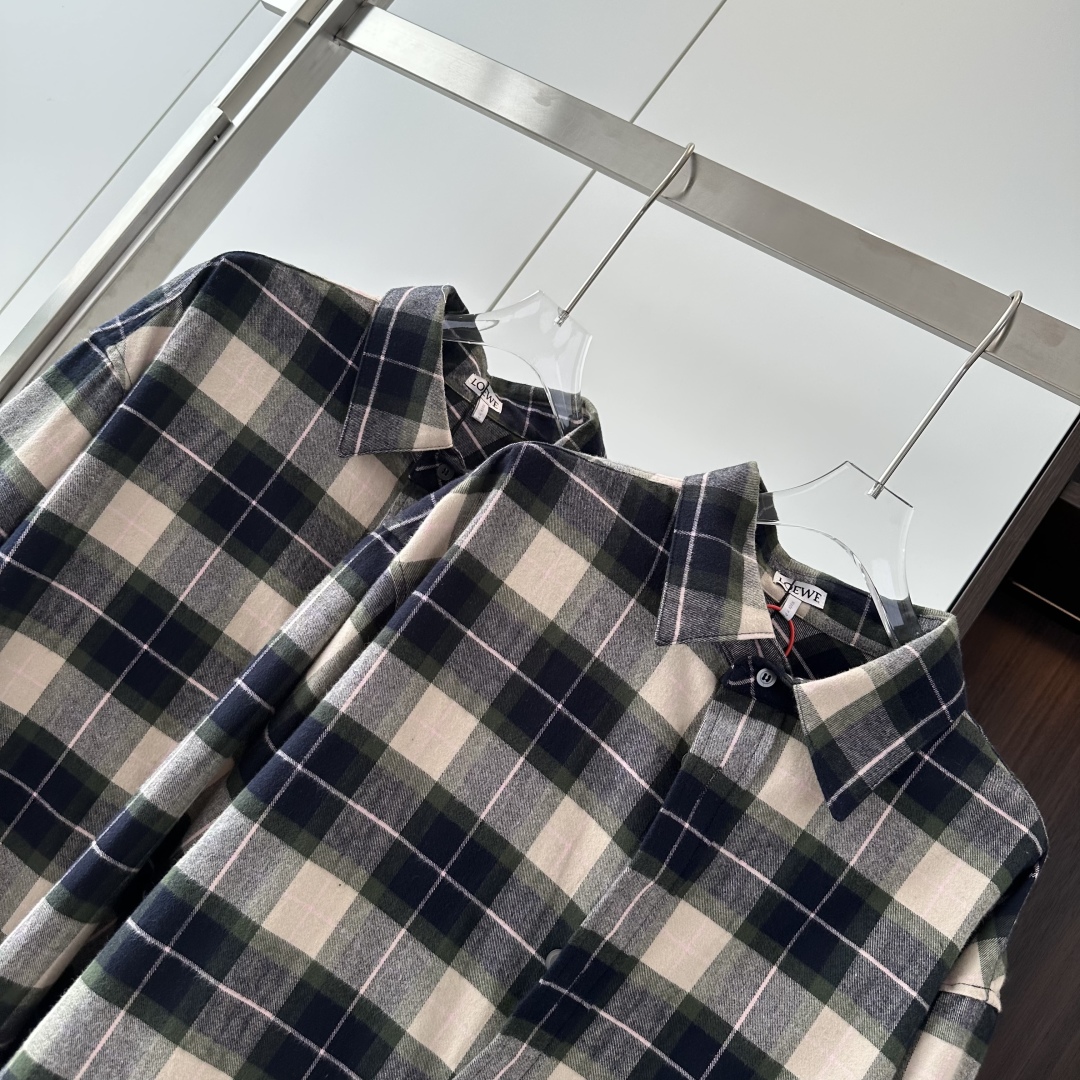 Loewe Plaid Leather Zip Shirt Unisex - Stylish & Authentic Replica 6 cmp i1745140639179 5880 0 4