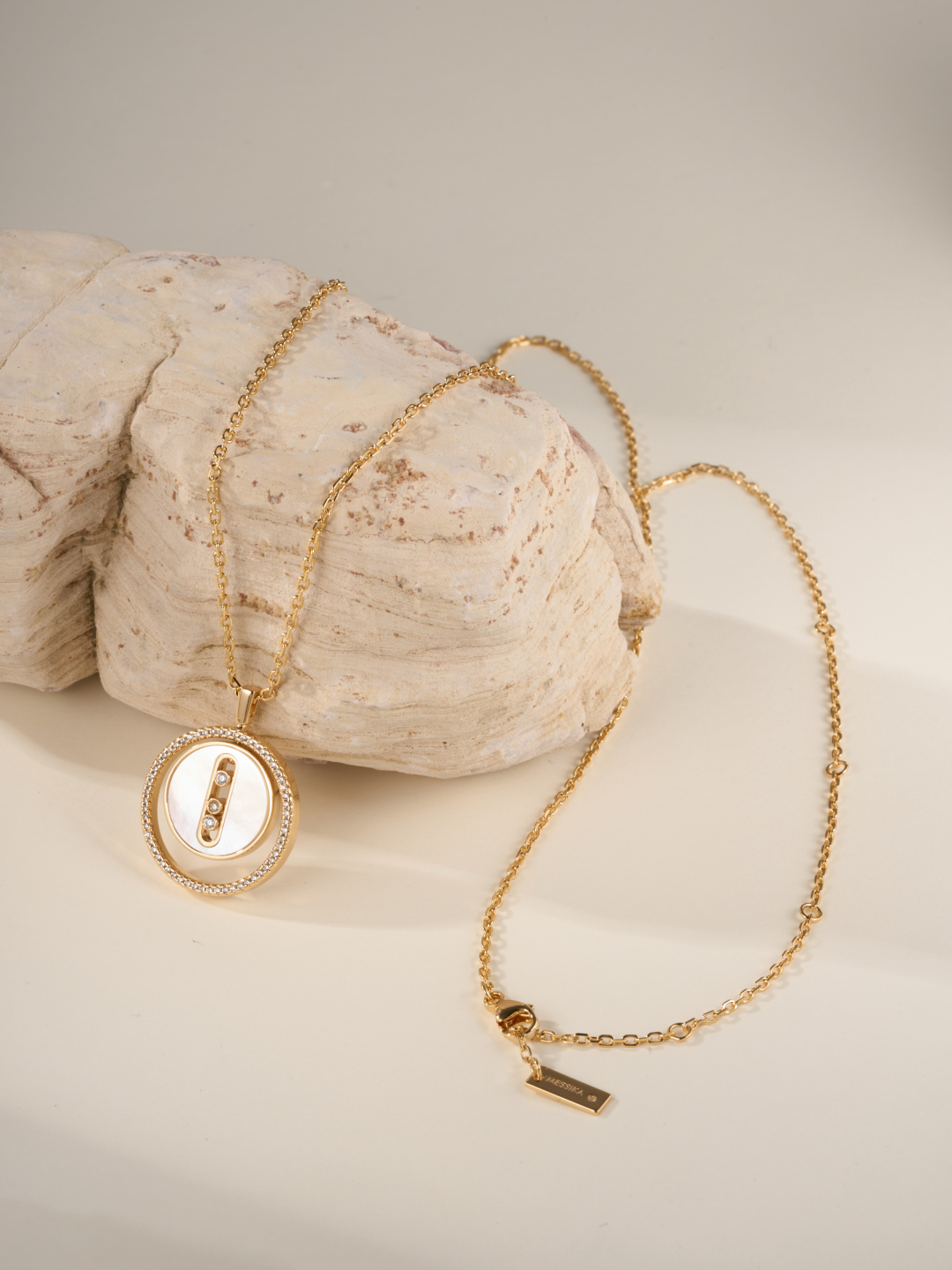 “Delicate Treasure Necklace: Messika’s Simple Elegance for a Sense of Excellence” - 图片 7