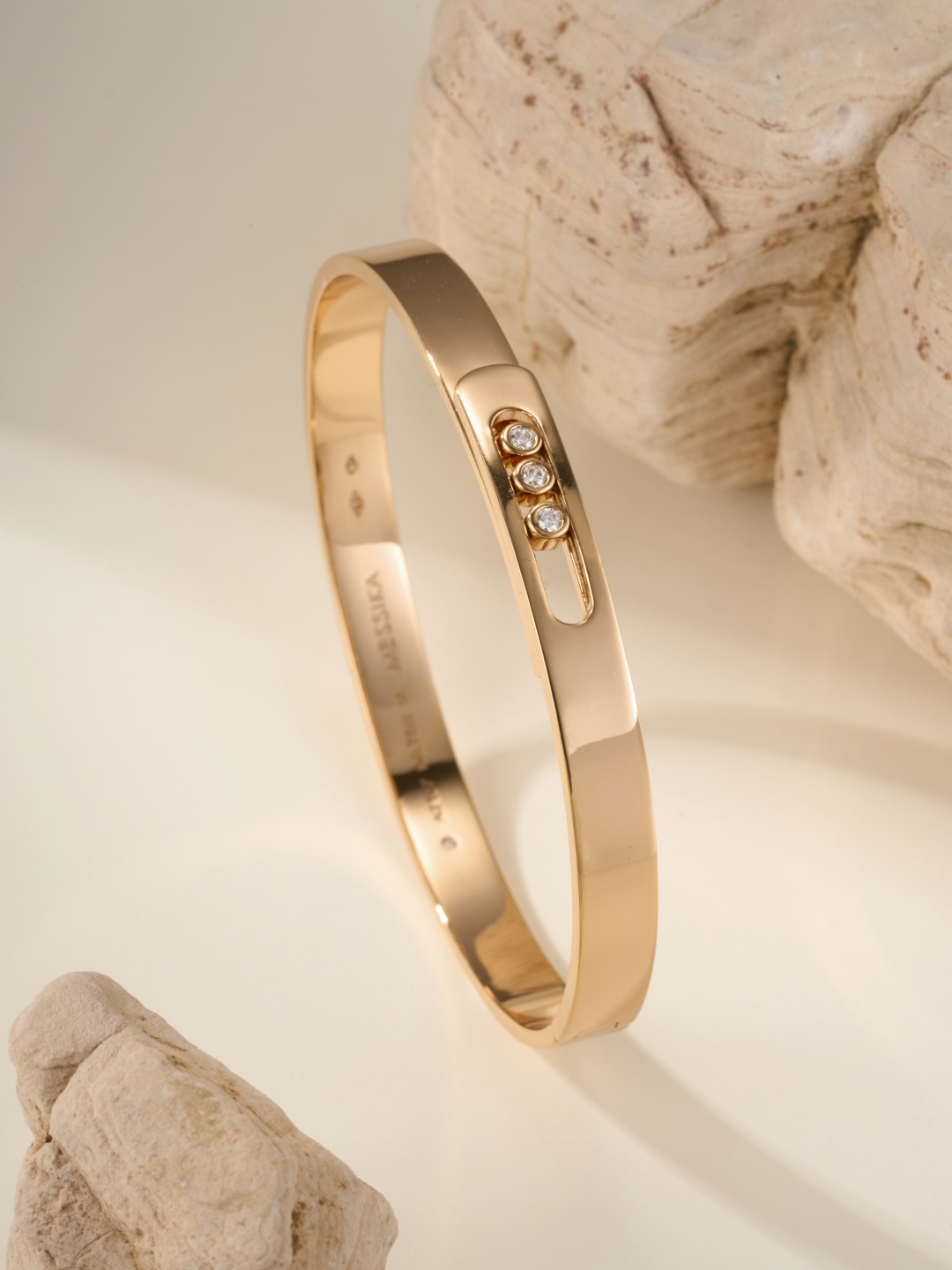 Elegant Messika Move Rumane Diamond Bracelet: Summer Glamour for Women. - 图片 4