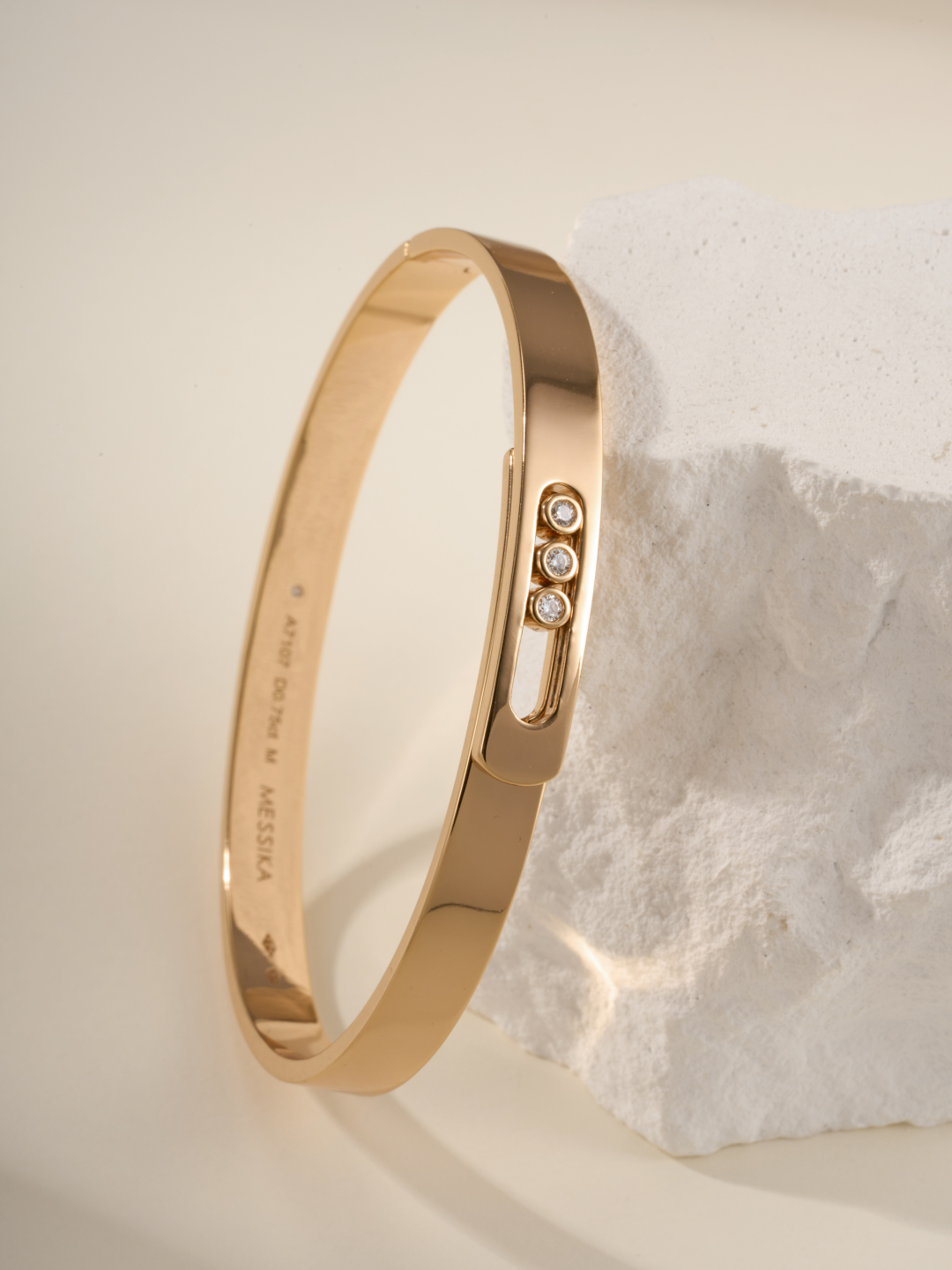 Elegant Messika Move Rumane Diamond Bracelet: Summer Glamour for Women. - 图片 2