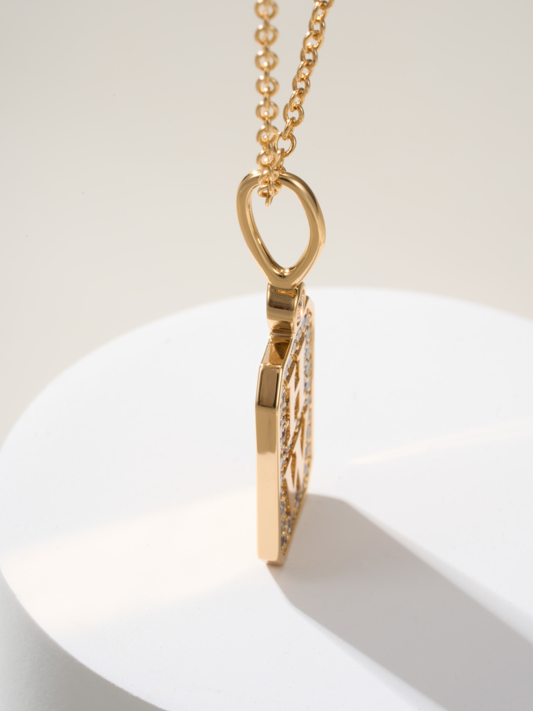 
Harry winston 香水瓶项链大号（仅玫瑰金色）
Harry Winston 海瑞·温斯顿香水