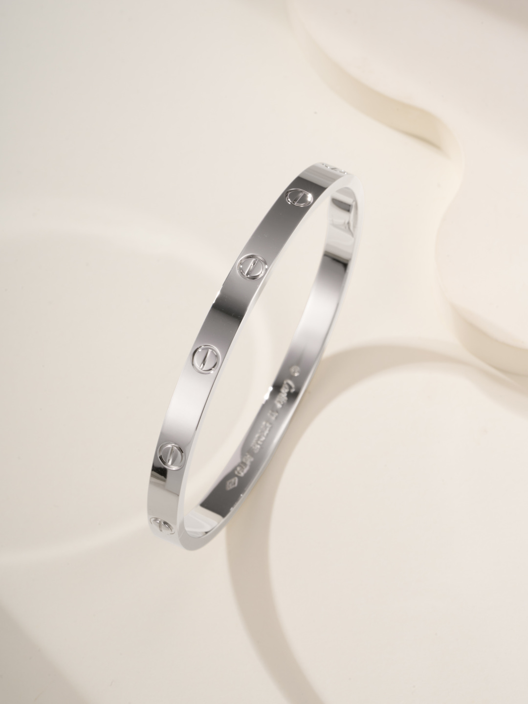 Cartier Love Bracelet, 2025 Mid-Size 4.8mm, Single Opening, No Diamonds 3 cmp i1747899089536 4082 0 5