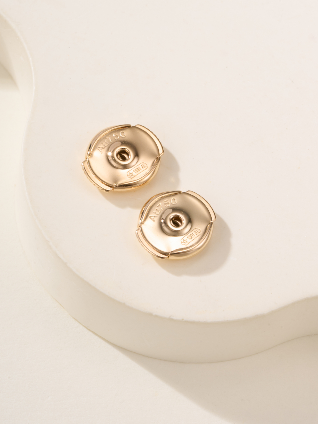 Louis Vuitton Monogram Mother-of-Pearl Earrings, Gold-Tone Finish 15 cmp i1747901470430 6842 0 12