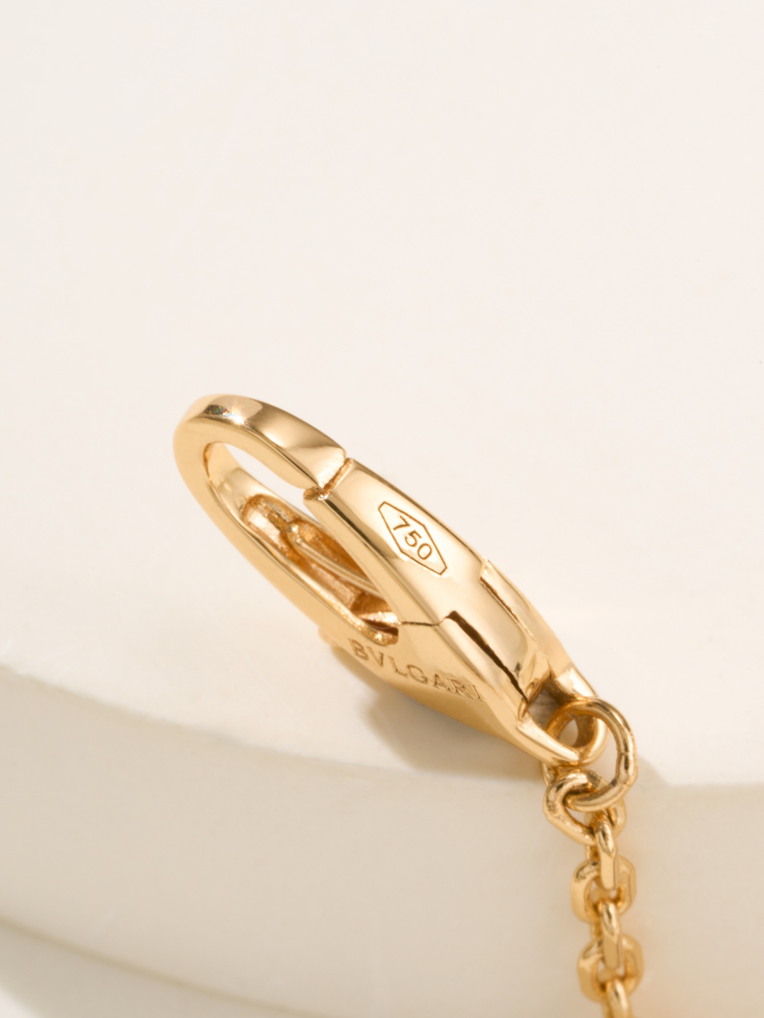 Bottega Veneta Divas' Dream Necklace with Waterdrop Gemstones 14 cmp i1747904634170 2352 0 11