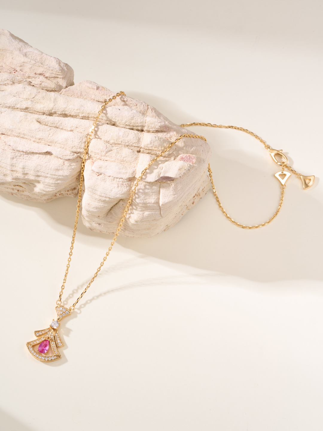 Bottega Veneta Divas' Dream Necklace with Waterdrop Gemstones 7 cmp i1747904634198 4815 0 5