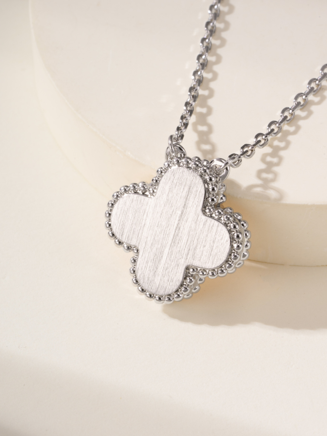 Van Cleef & Arpels Alhambra Pendant Necklace, Purple Agate, White Gold 6 cmp i1747935282699 5404 0 3