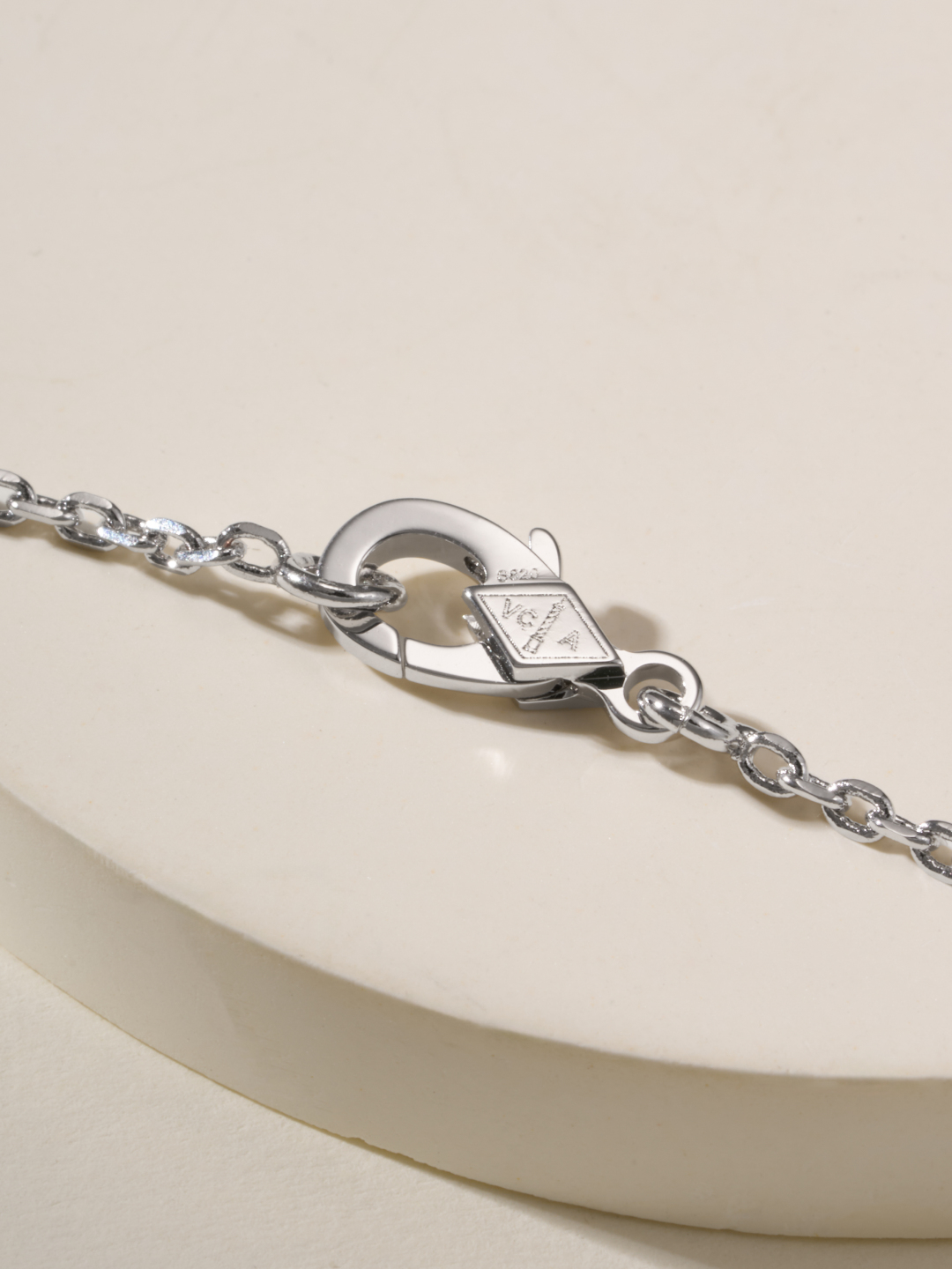 Van Cleef & Arpels Alhambra Pendant Necklace, Purple Agate, White Gold 7 cmp i1747935282718 1160 0 5