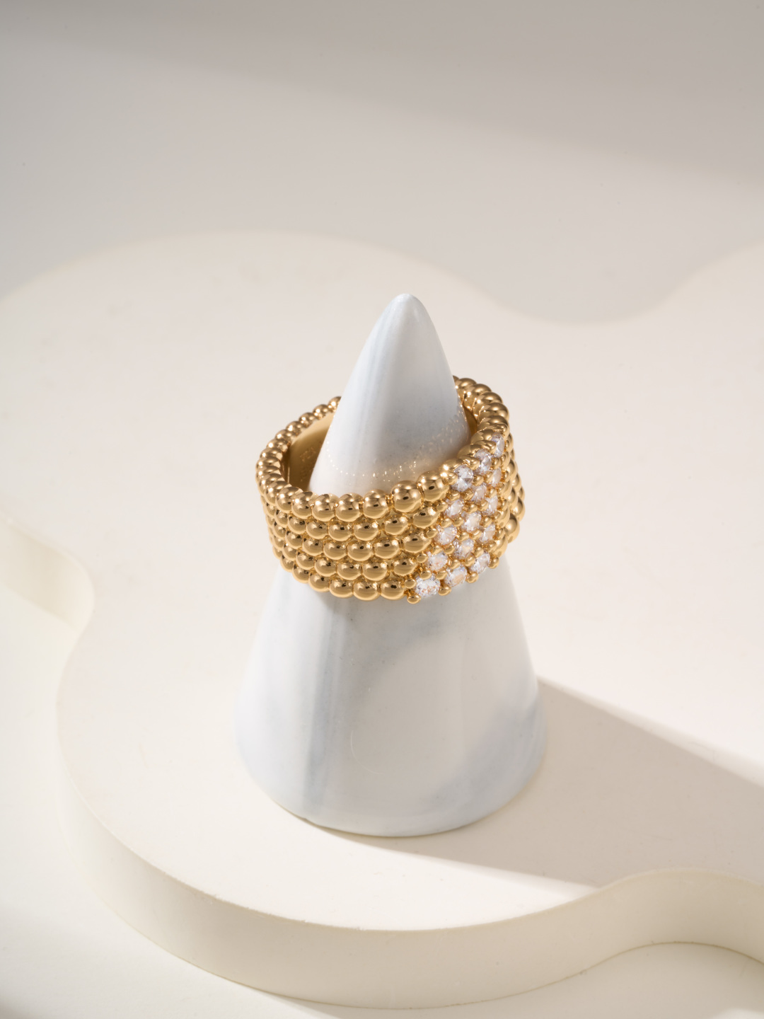 Van Cleef & Arpels Perlee Diamonds Ring, Gold Bead and Diamond Ring 5 cmp i1747935800144 2021 0 2