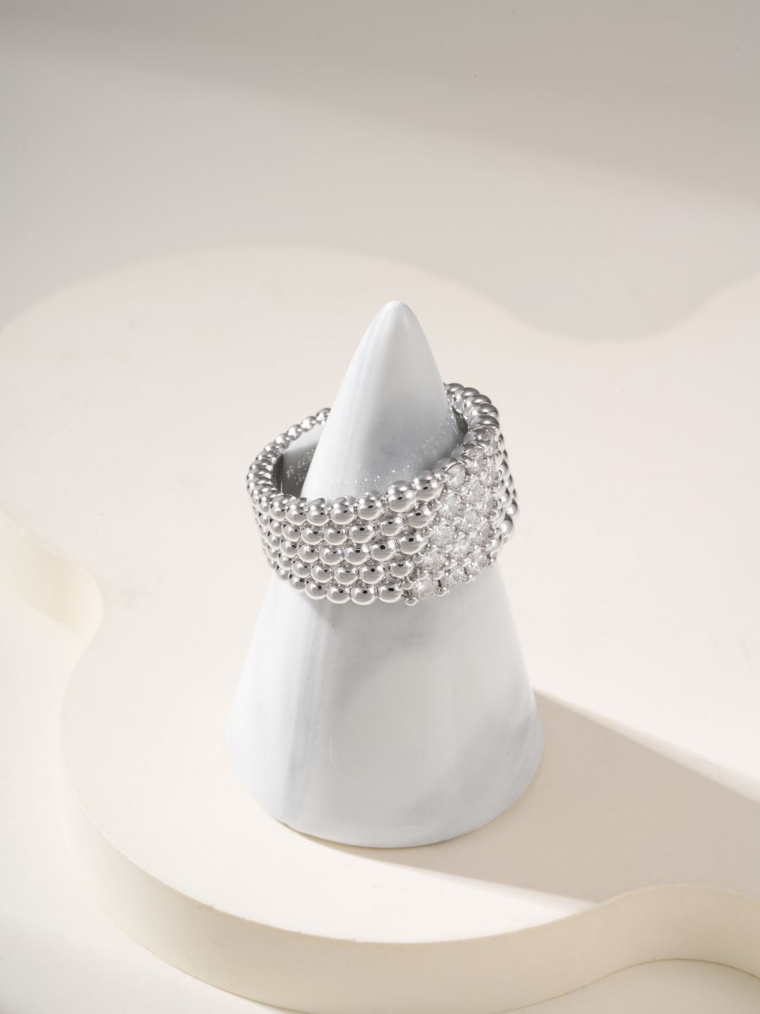 Van Cleef & Arpels Perlee Diamonds Ring, Gold Bead and Diamond Ring 4 cmp i1747935815609 3274 0 1