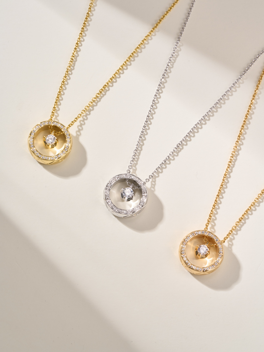 Chanel COCO CRUSH Diamond Necklace, 18K Gold Fine Jewelry, 37.5-45cm 2 cmp i1747936524504 7859 0 0