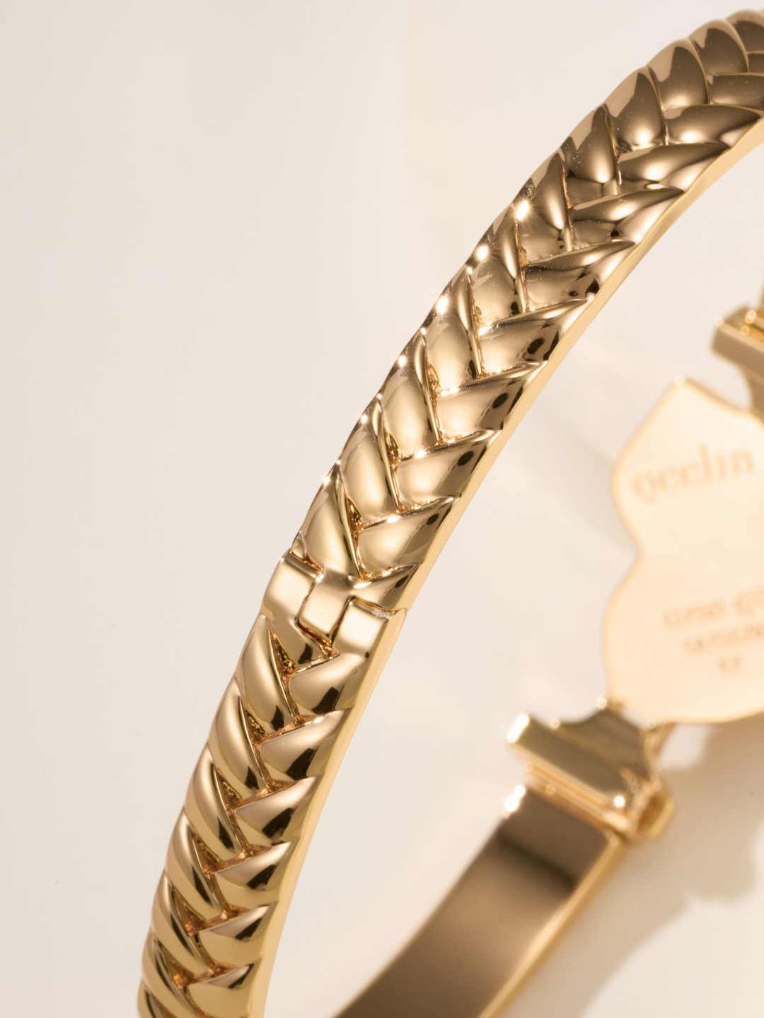 QEelin Wulu Bracelet, Gold Bangle with Diamond Accents - Size 17 11 cmp i1747937483812 5045 0 5