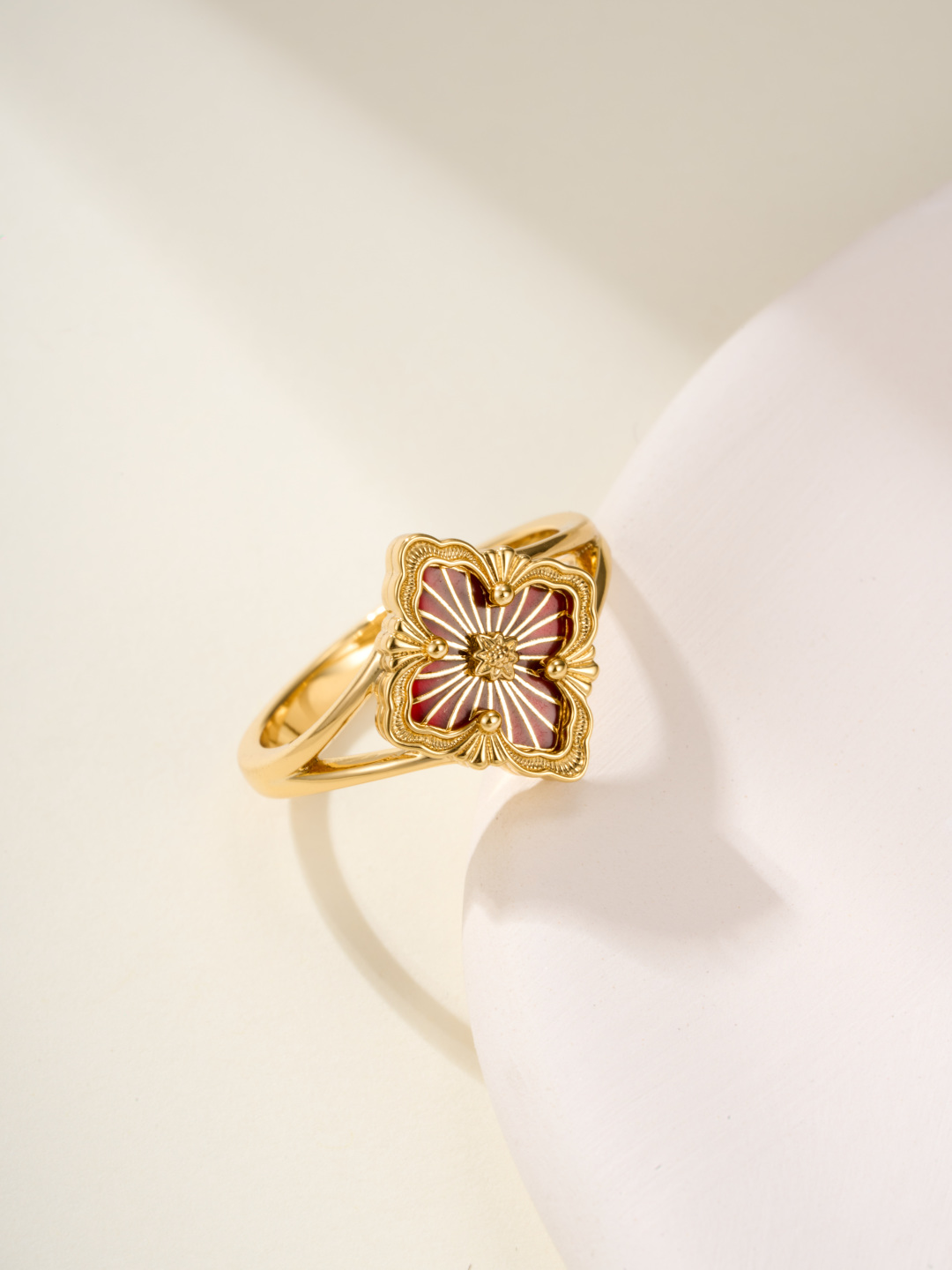 Buccellati Opera Tulle Red Enamel Ring in 18k Gold, Size 5/6/7/8 2 cmp i1751011979912 7501 0 5