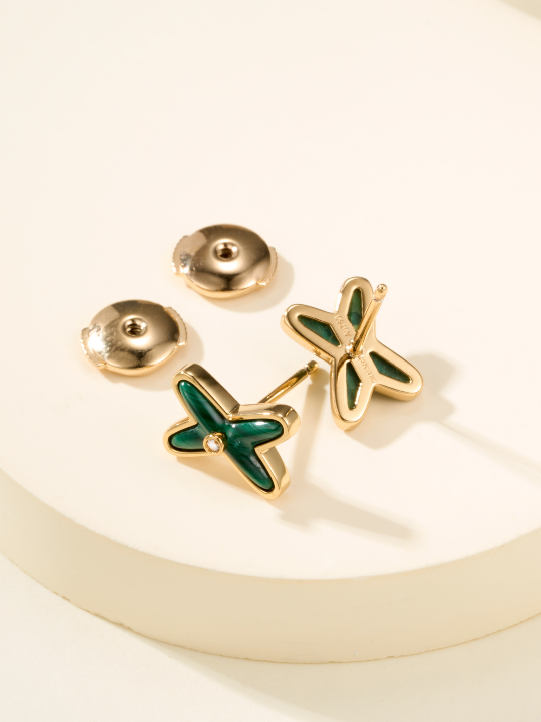 “Wholesale Prices for Peacock Stone and Other Stones, Classic White Beacon Ear Nails” - 图片 9