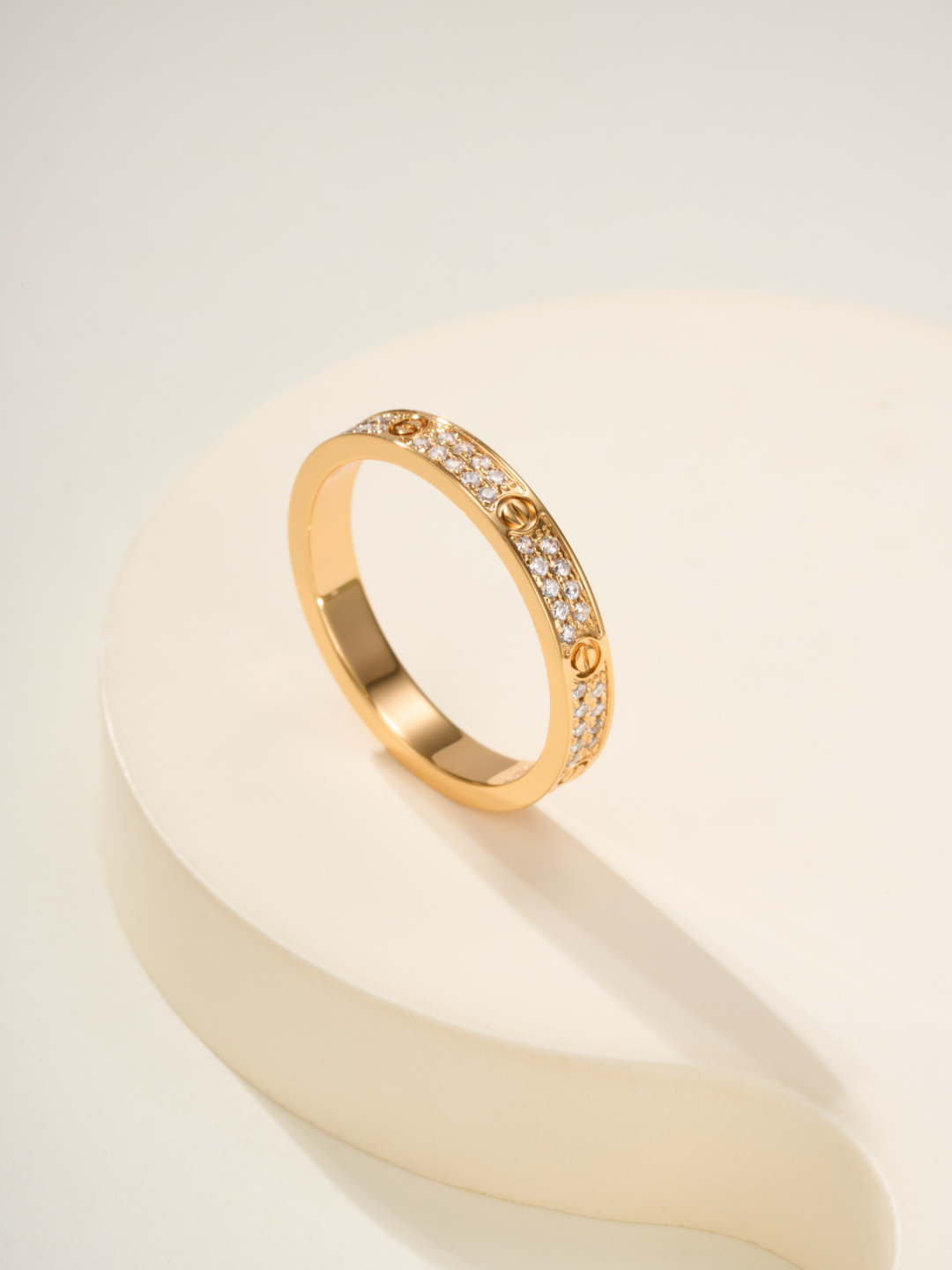 批发价（手工镶钻）
奢品推荐 超窄love满天星对戒💍（尺寸5678美号）
✨现在的情侣十有八九都会选择