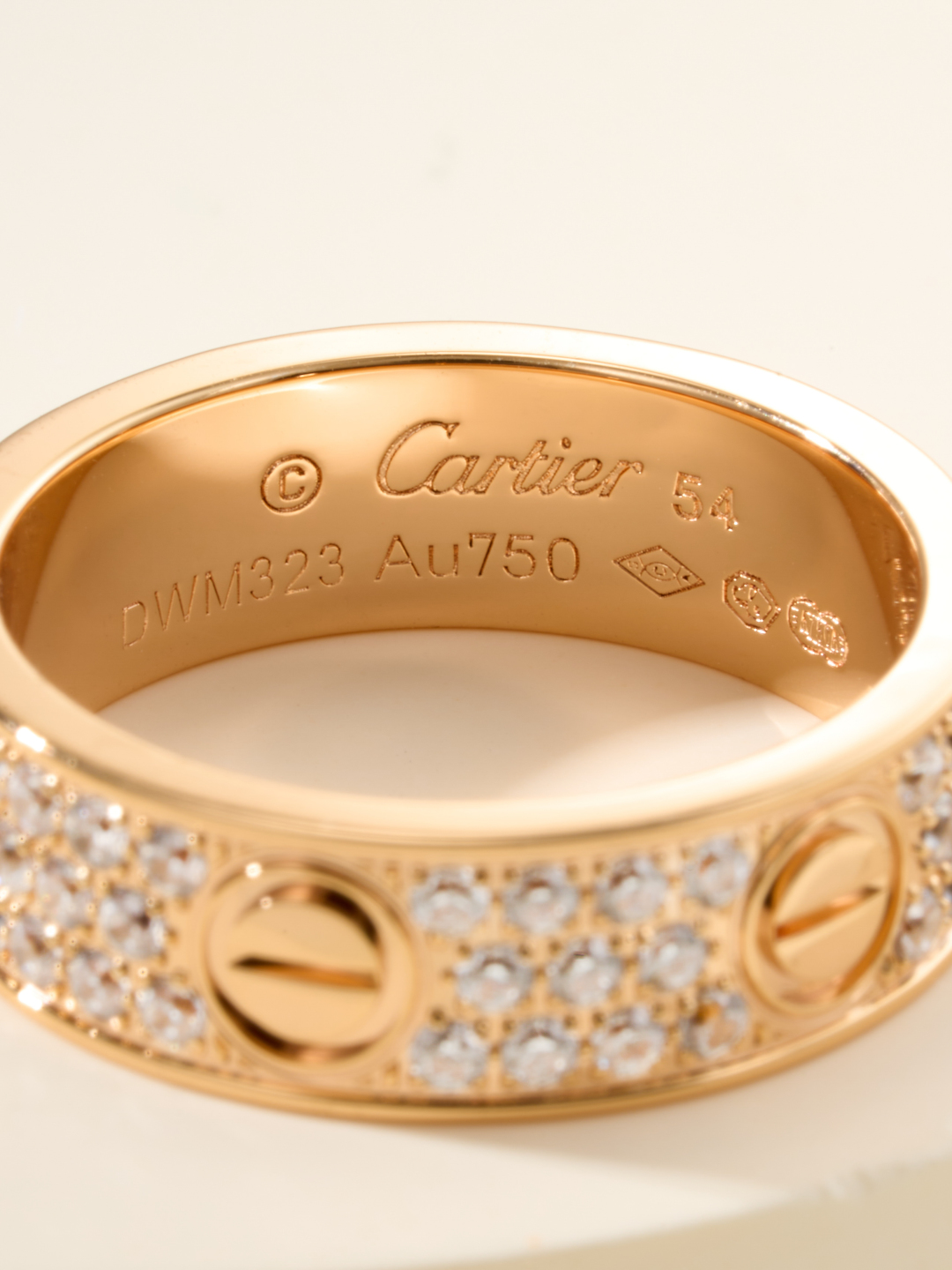 批发价
奢品推荐 love 宽版满天星对戒💍（尺寸56789美号）
✨现在的情侣十有八九都会选择love