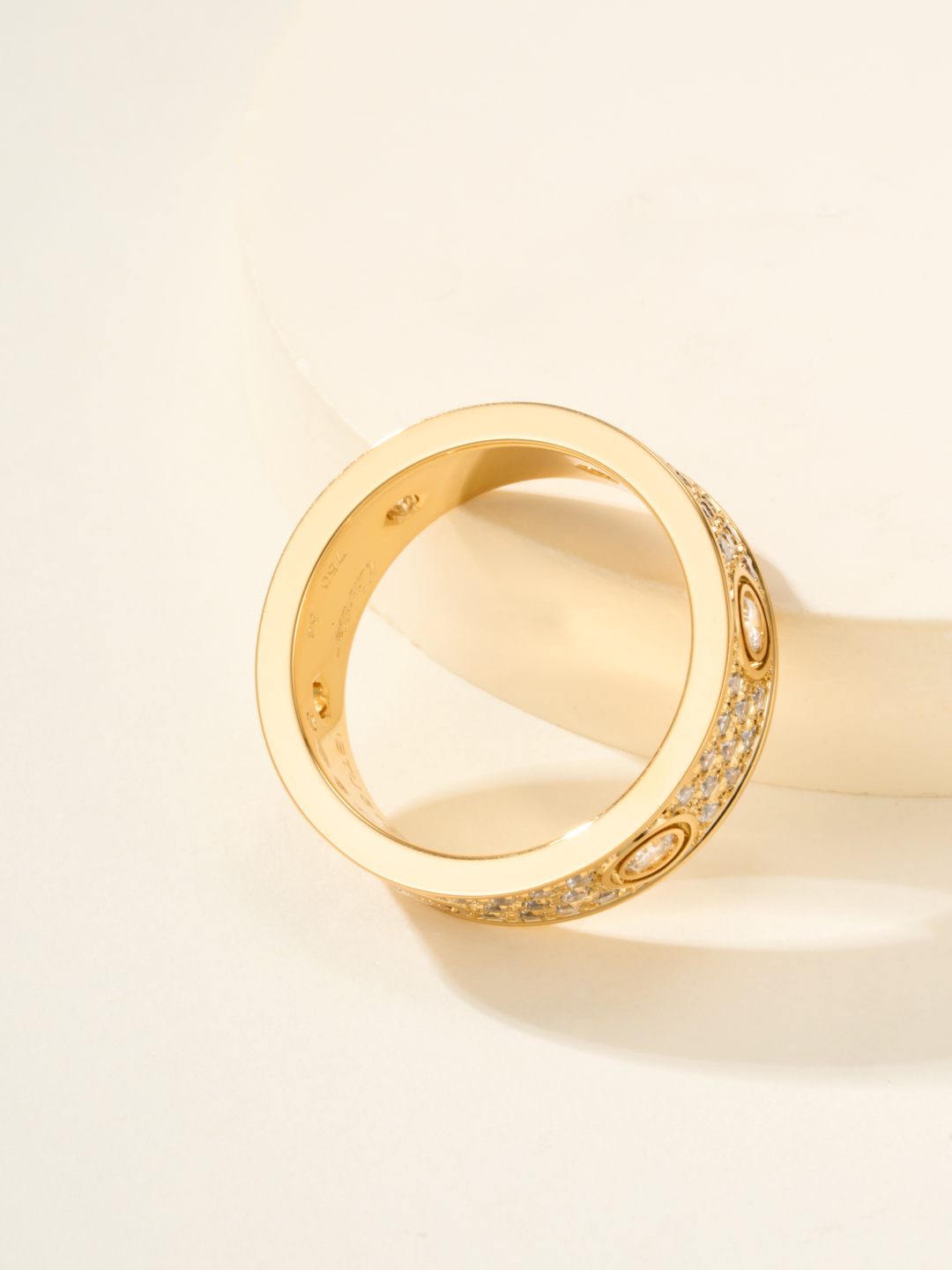 批发价
奢品推荐 love 宽版六钻满天星对戒💍（尺寸56789美号）
✨现在的情侣十有八九都会选择lo