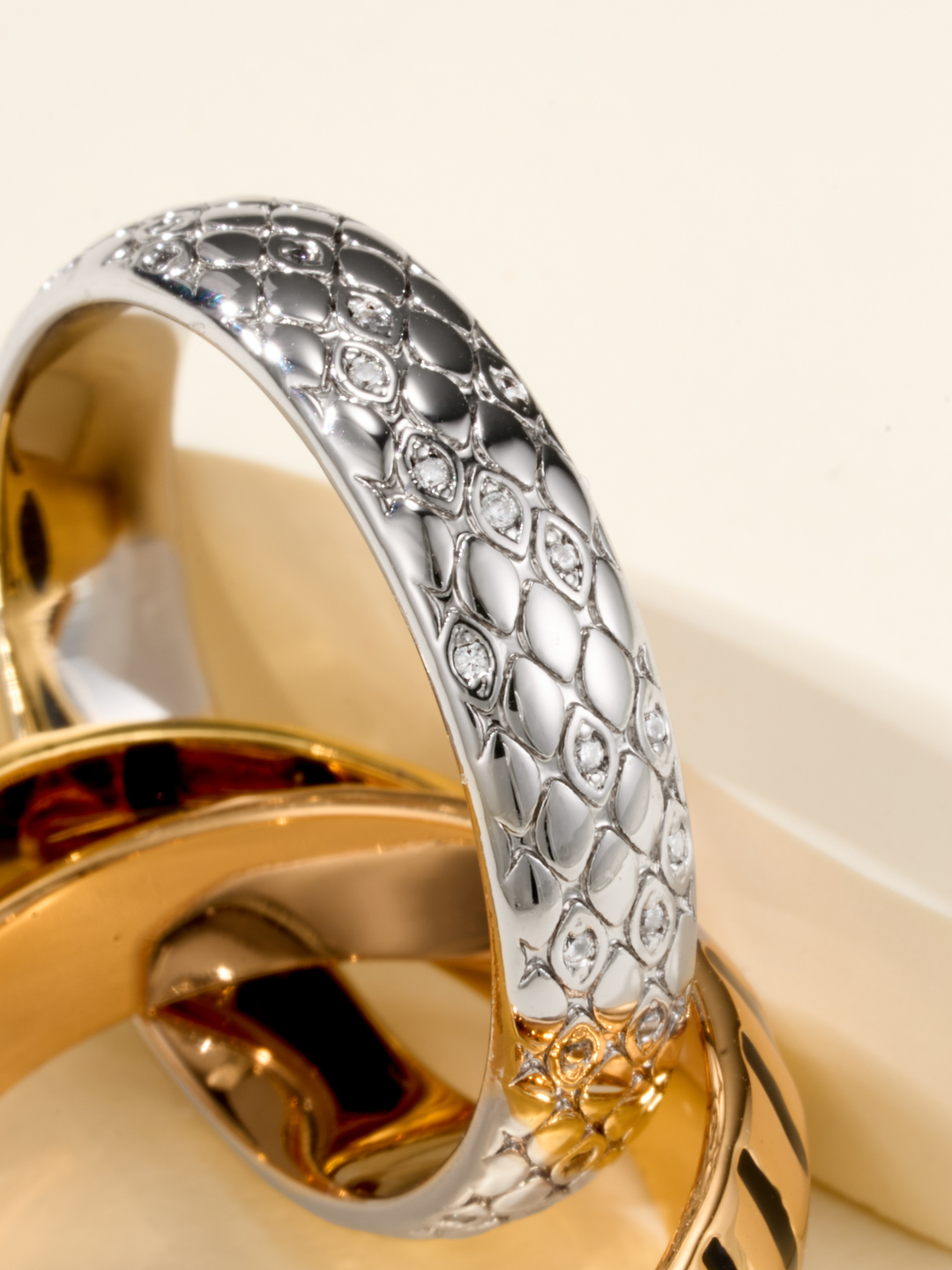 Cartier Trinity Ring, Gold, Platinum, and Rose Gold, Leopard Print 9 cmp i1754463132348 2259 0 6