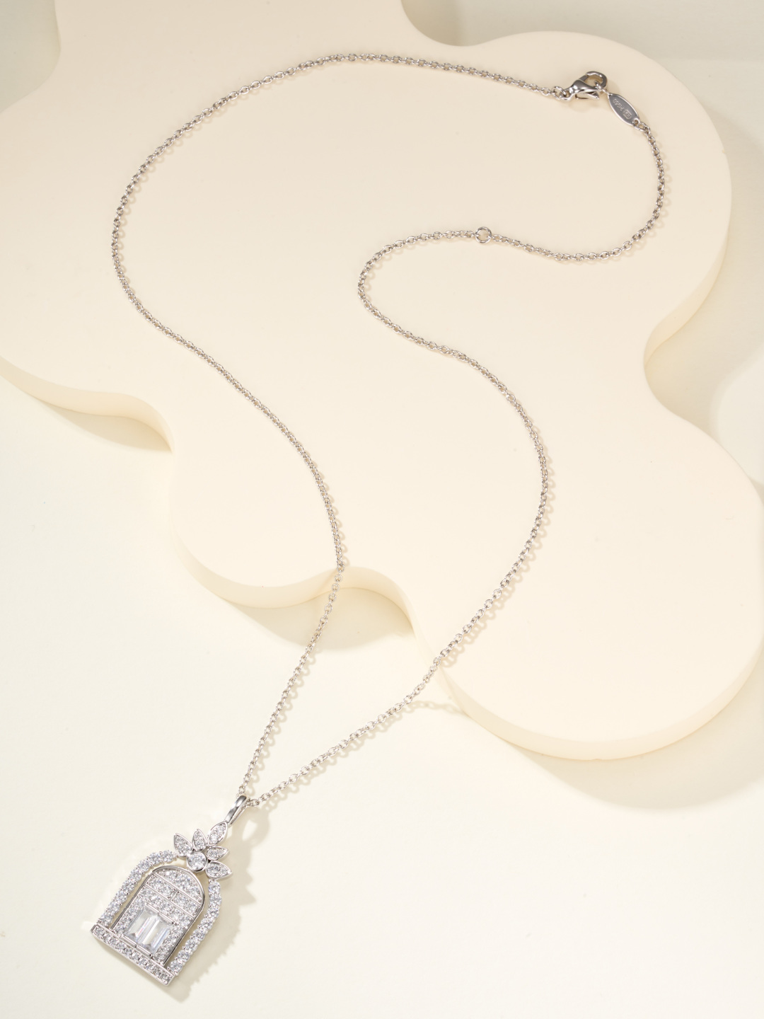 שרשרת חברת Harry Winston Charms - יצירת יוקרת מבטיח ניו יורק 3 cmp i1755766582954 8524 0 8