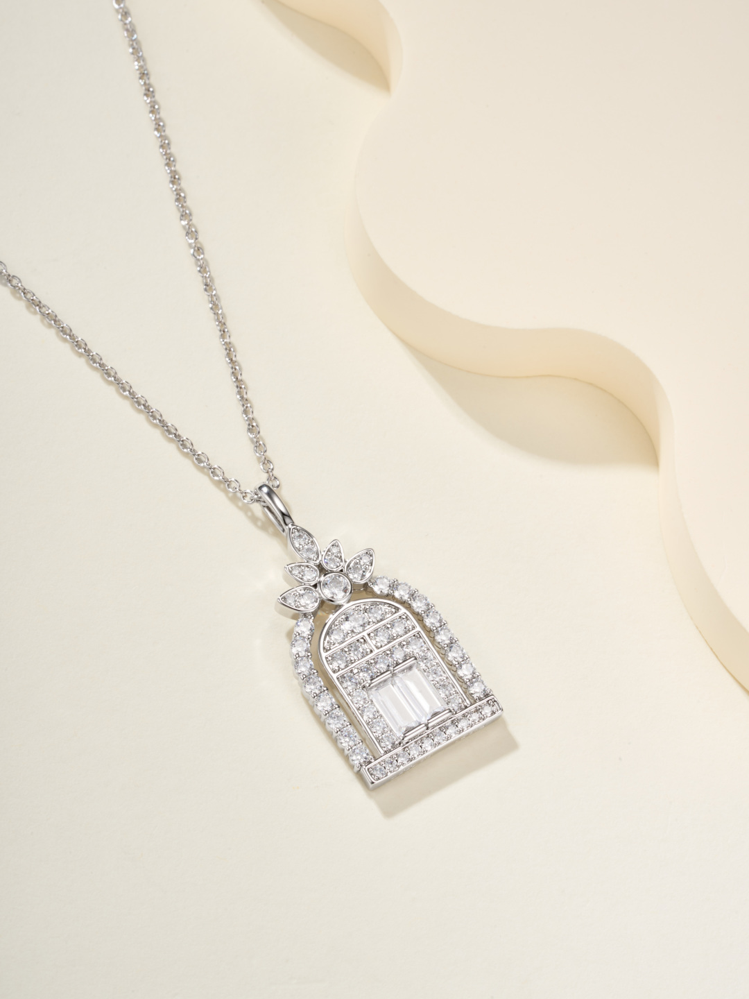 שרשרת חברת Harry Winston Charms - יצירת יוקרת מבטיח ניו יורק 4 cmp i1755766583001 8953 0 2