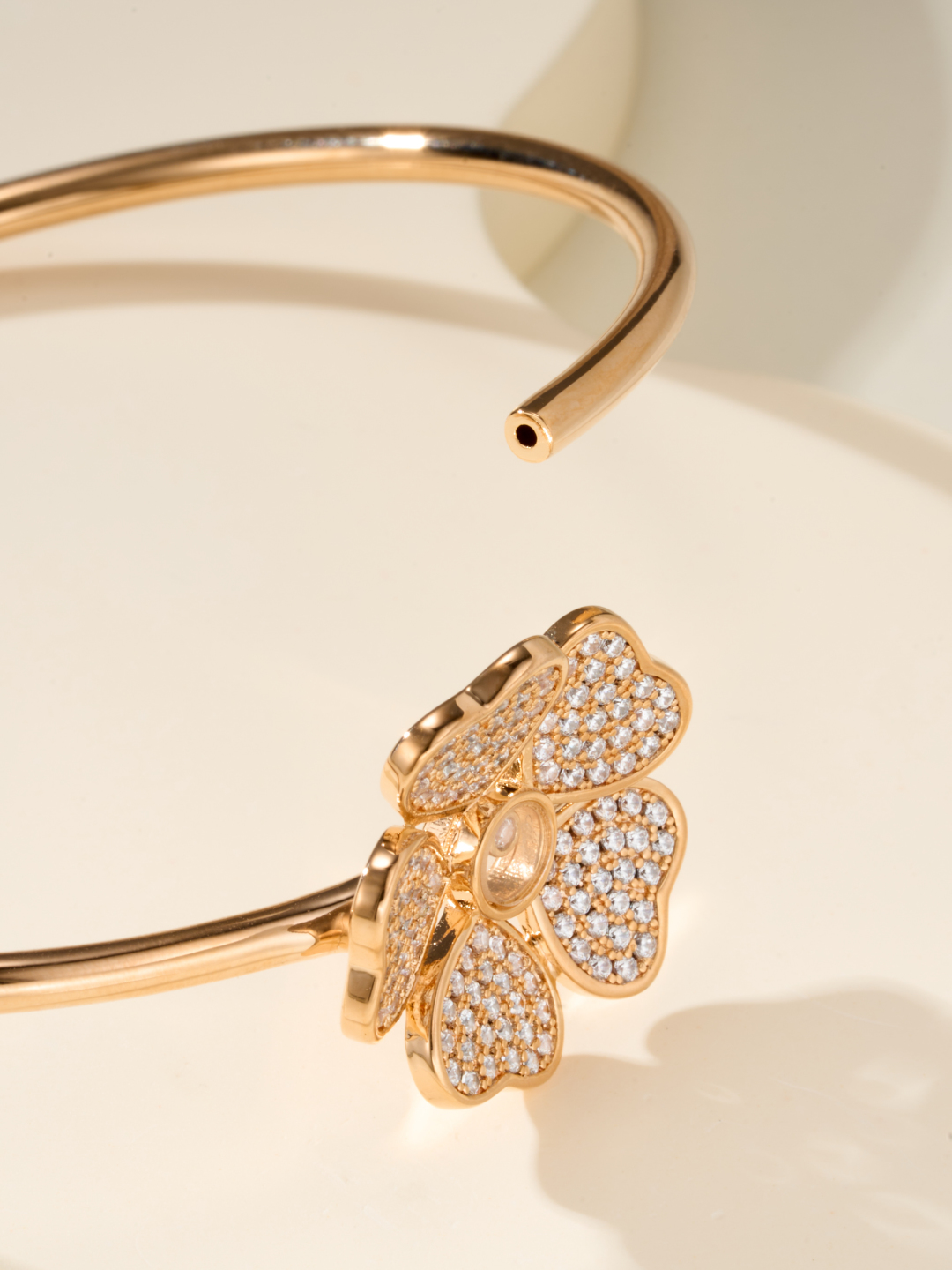 Chopard Happy Hearts Flowers Bracelet with Dancing Diamond, 18k Rose Gold 9 cmp i1755872486128 2687 0 3