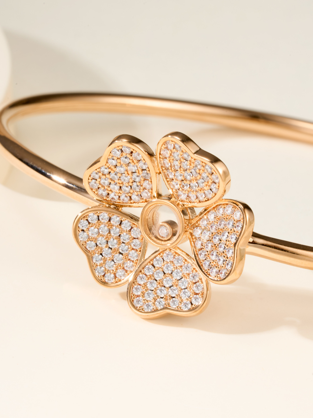 Chopard Happy Hearts Flowers Bracelet with Dancing Diamond, 18k Rose Gold 5 cmp i1755872486152 2666 0 0
