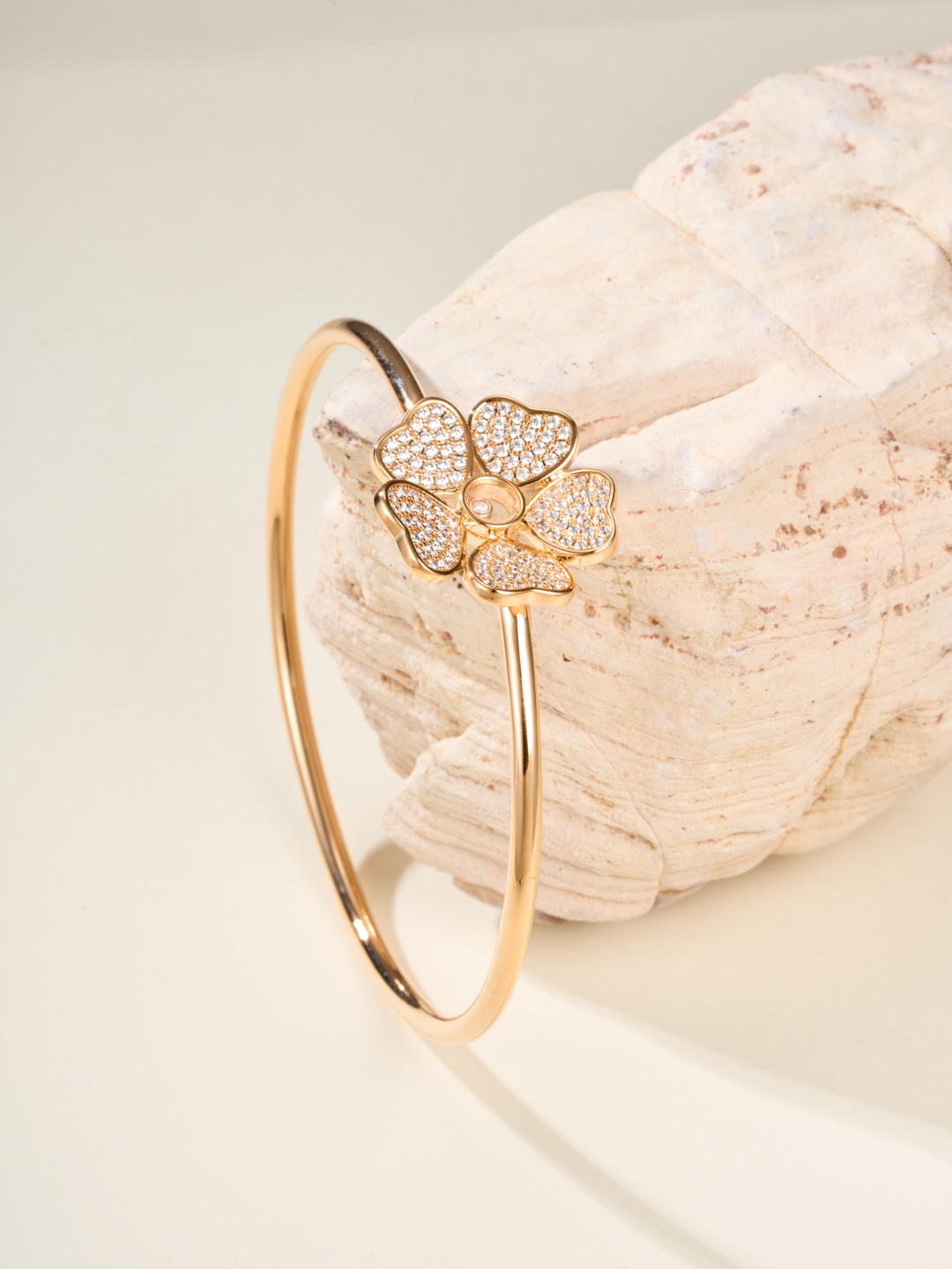 Chopard Happy Hearts Flowers Bracelet with Dancing Diamond, 18k Rose Gold 3 cmp i1755872486252 5489 0 6