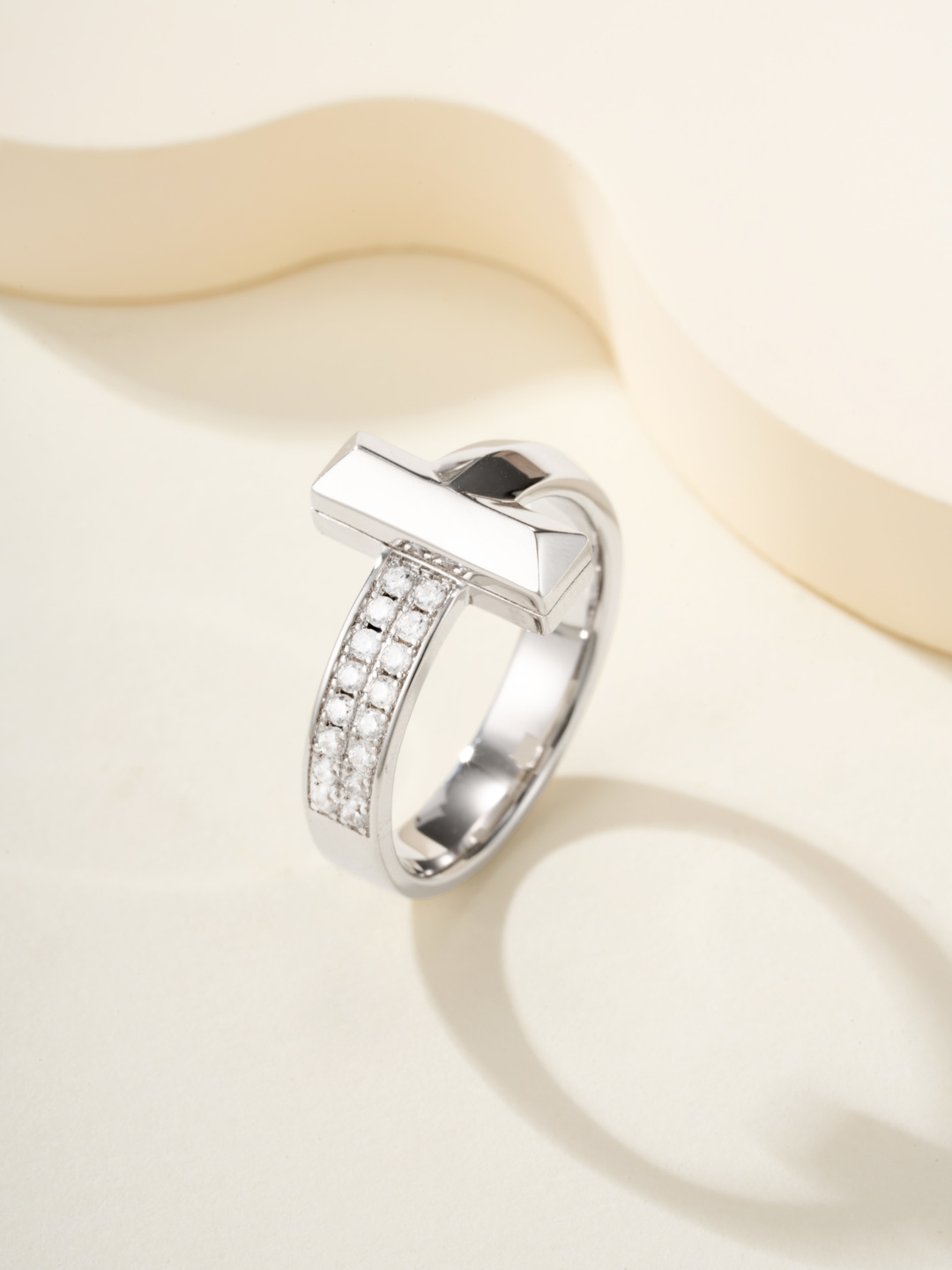 Tiffany & Co. T1 Wide Half Diamond Ring - Express Your Unique Love 4 cmp i1755875009374 6196 0 7