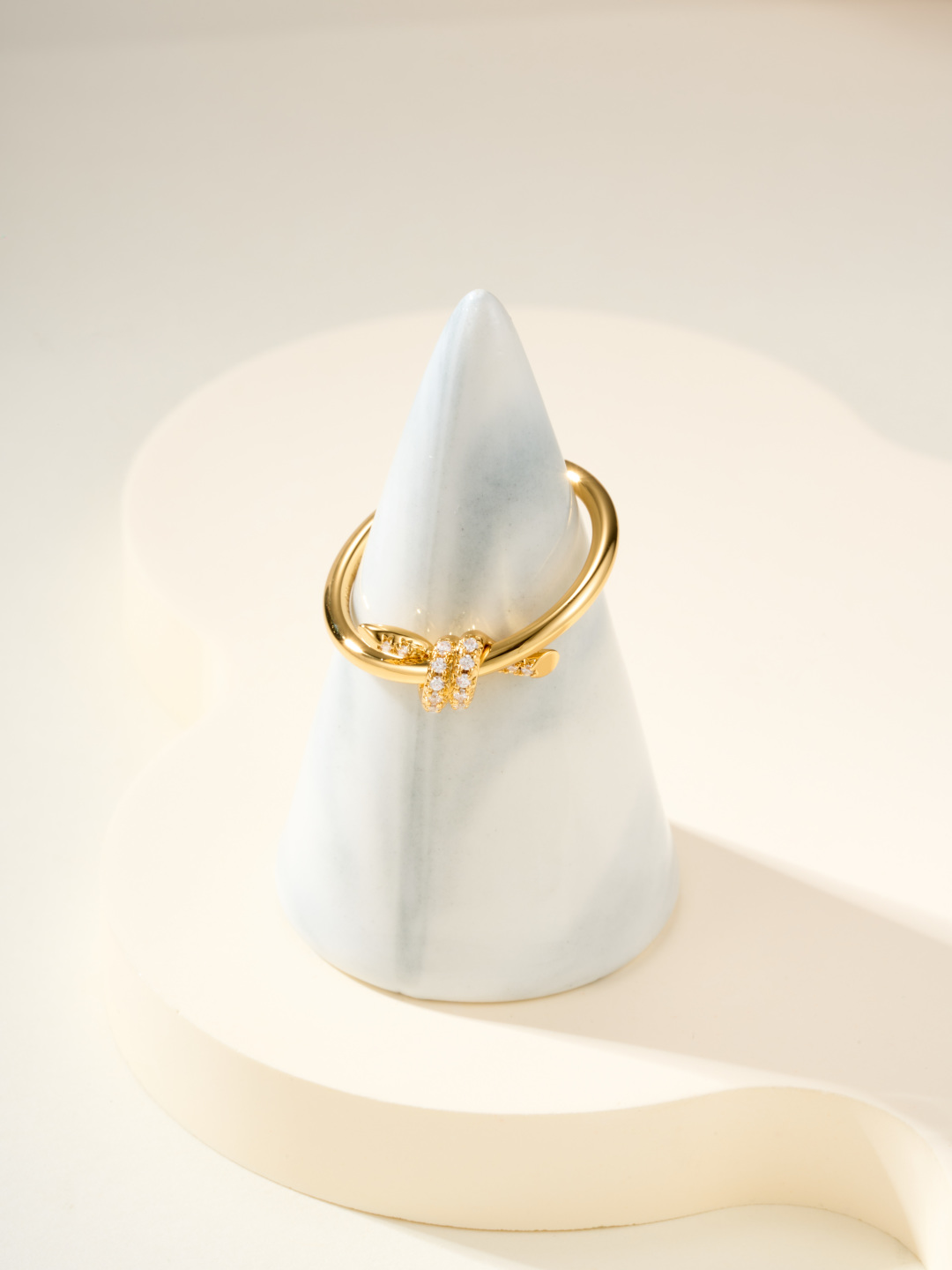 Tiffany & Co. T Knot Ring, Available in Sizes 5, 6, 7, and 8 - 2022 Collection 6 cmp i1755875585287 3898 0 0