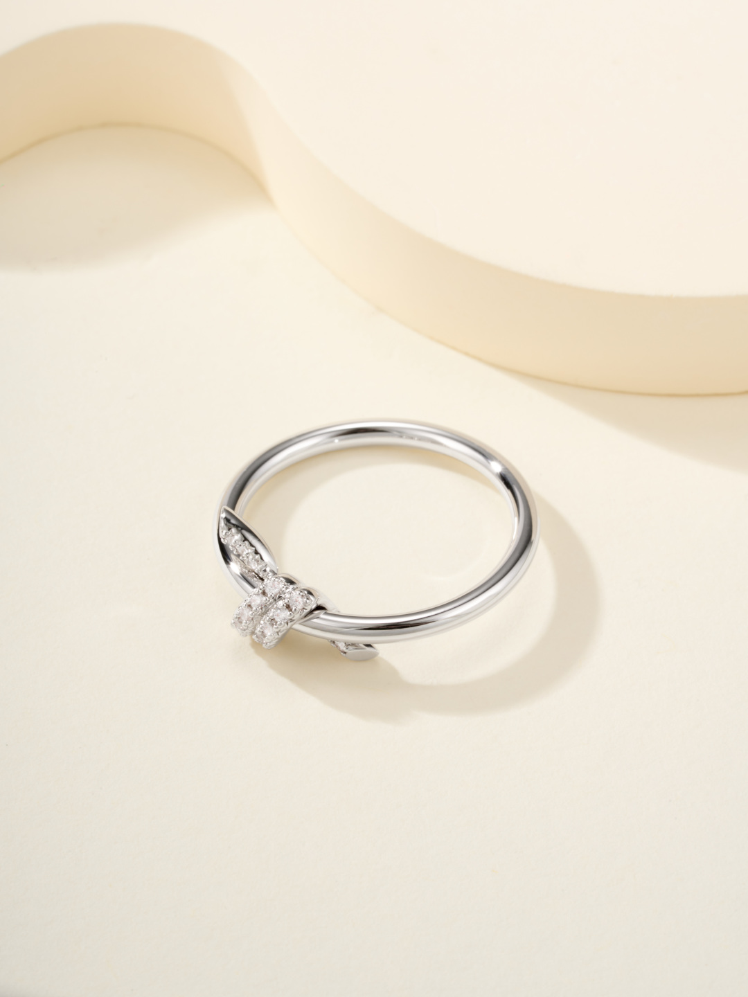 Tiffany & Co. T Knot Ring, Available in Sizes 5, 6, 7, and 8 - 2022 Collection 4 cmp i1755875589264 8469 0 5
