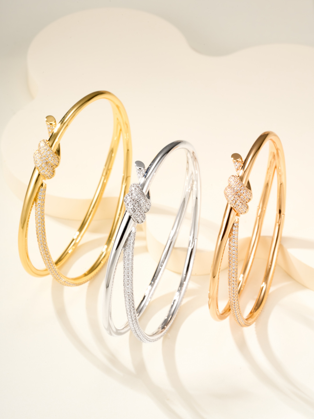 Precio al por mayor (tallas 16/17). Nueva colección de joyas T Knot, inspirada en los elementos arquitectónicos icónico…