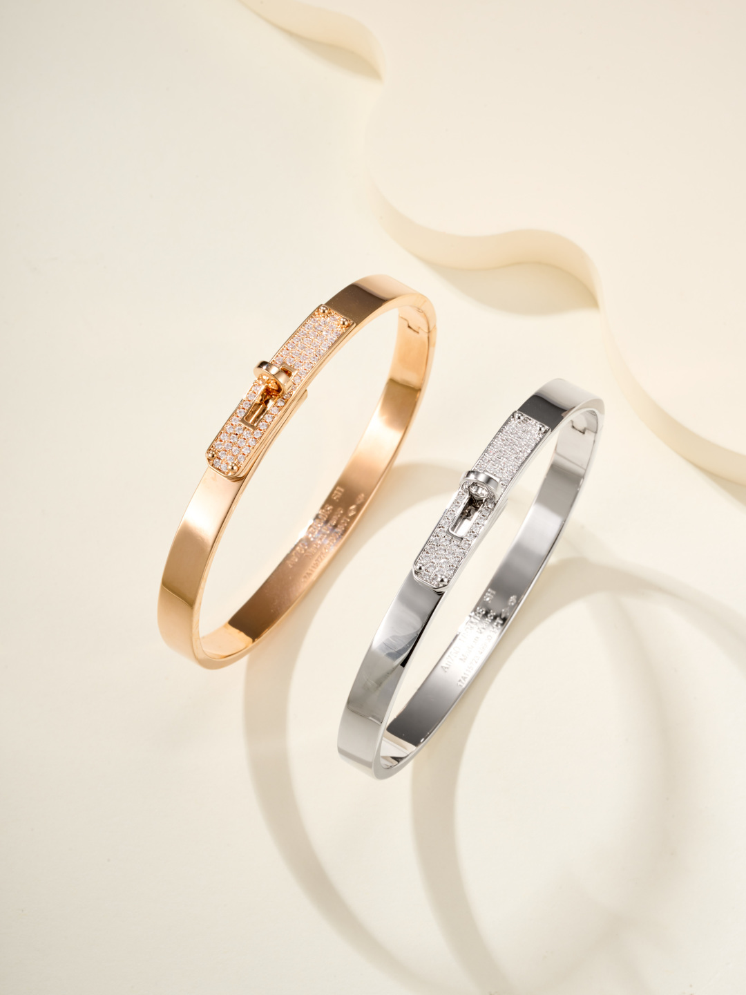 Precio al por mayor Tamaño: SH equivale a talla 17 ¡Los fans de Kelly no pueden perderse esta! Pulsera Kelly con diaman…