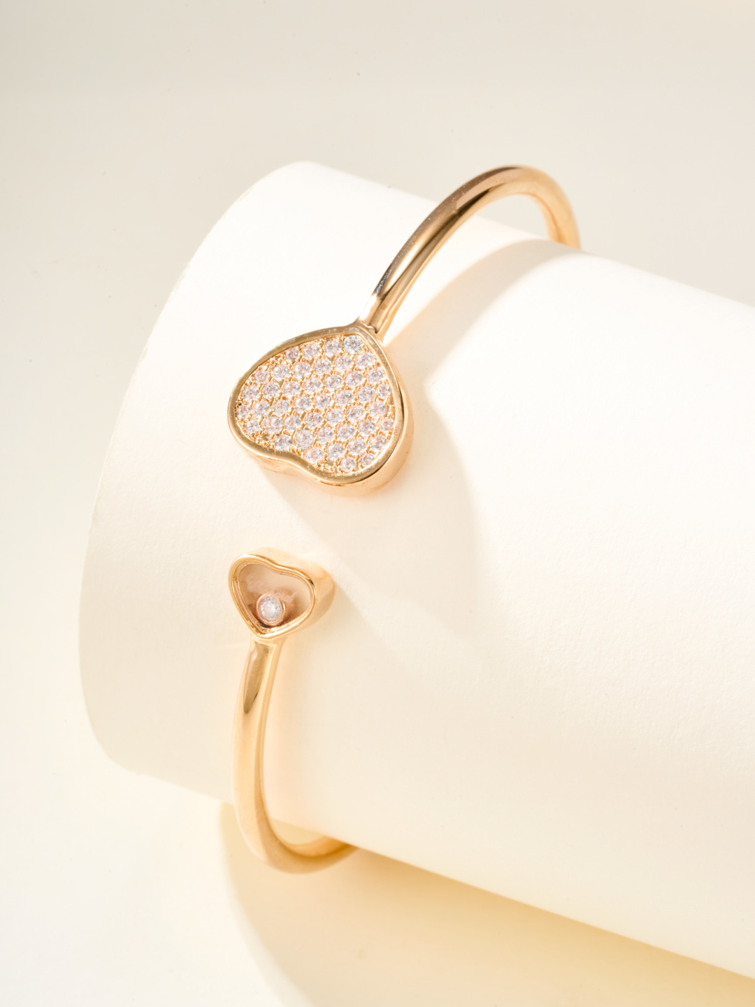 Precio al por mayor La pulsera Happy hearts wings muestra perfectamente el exquisito diseño de Chopard, la colección Ha…