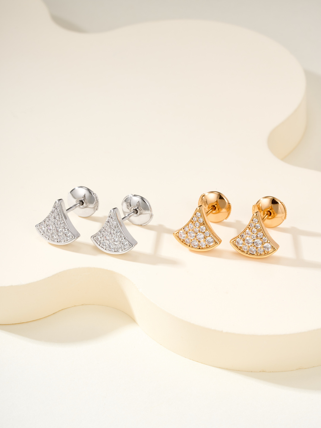 Bvlgari Earrings Fan-shaped Full Diamond Stud Earrings