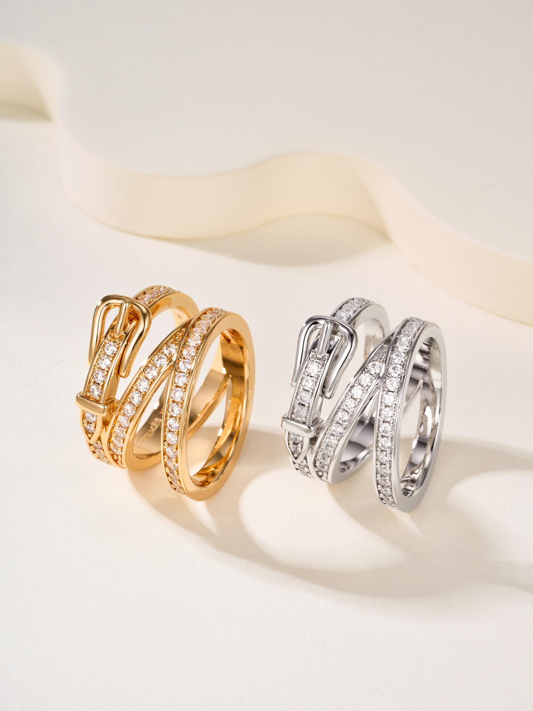 678 H ✨ 🥂 ✨ Anello Anello