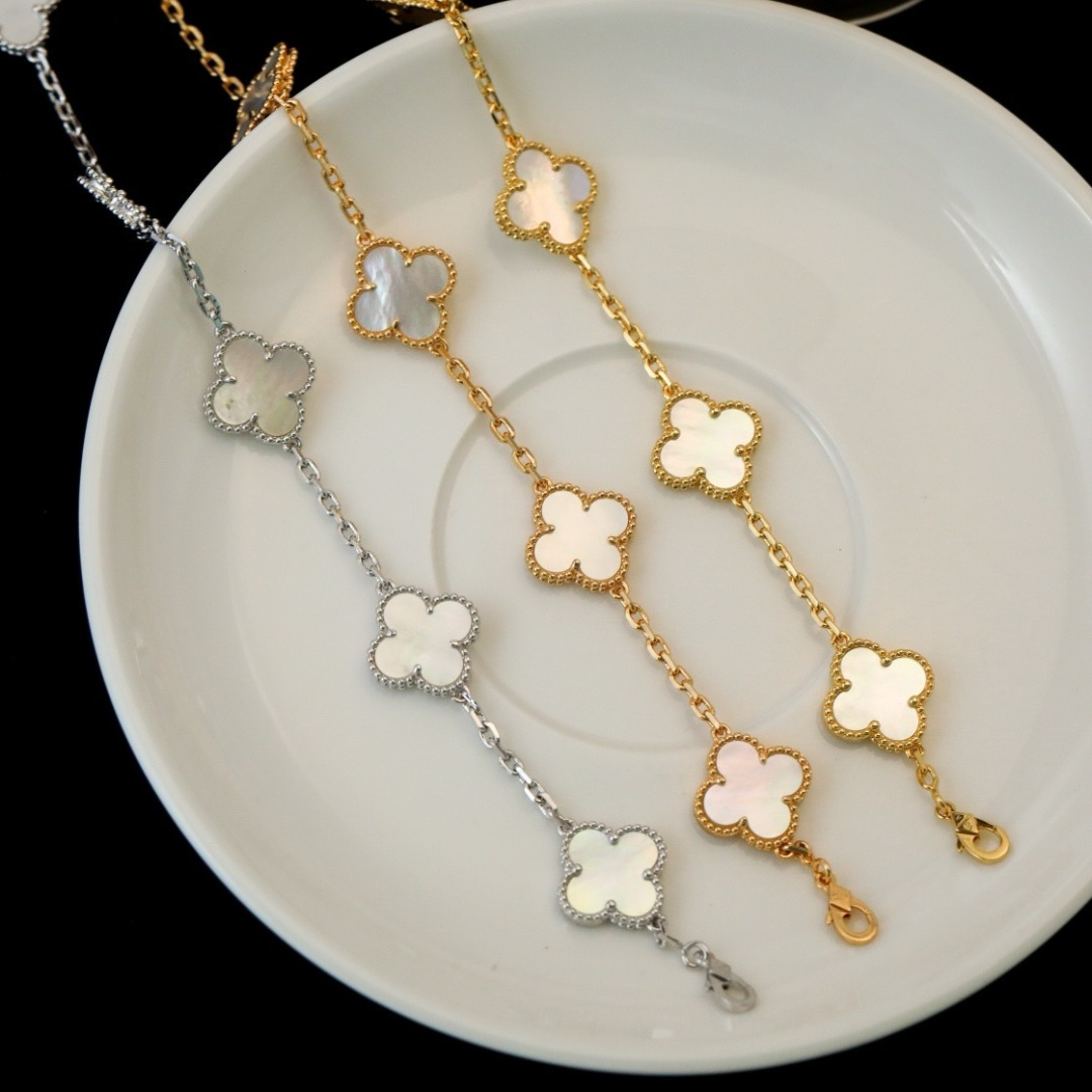 Van Cleef & Arpels bracelet white mother-of-pearl five motifs diamond-shaped clasp