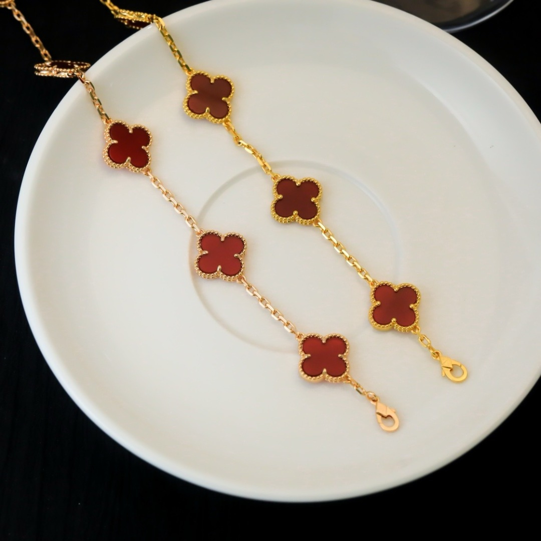Van Cleef & Arpels Bracelet Red Carnelian Five Motifs