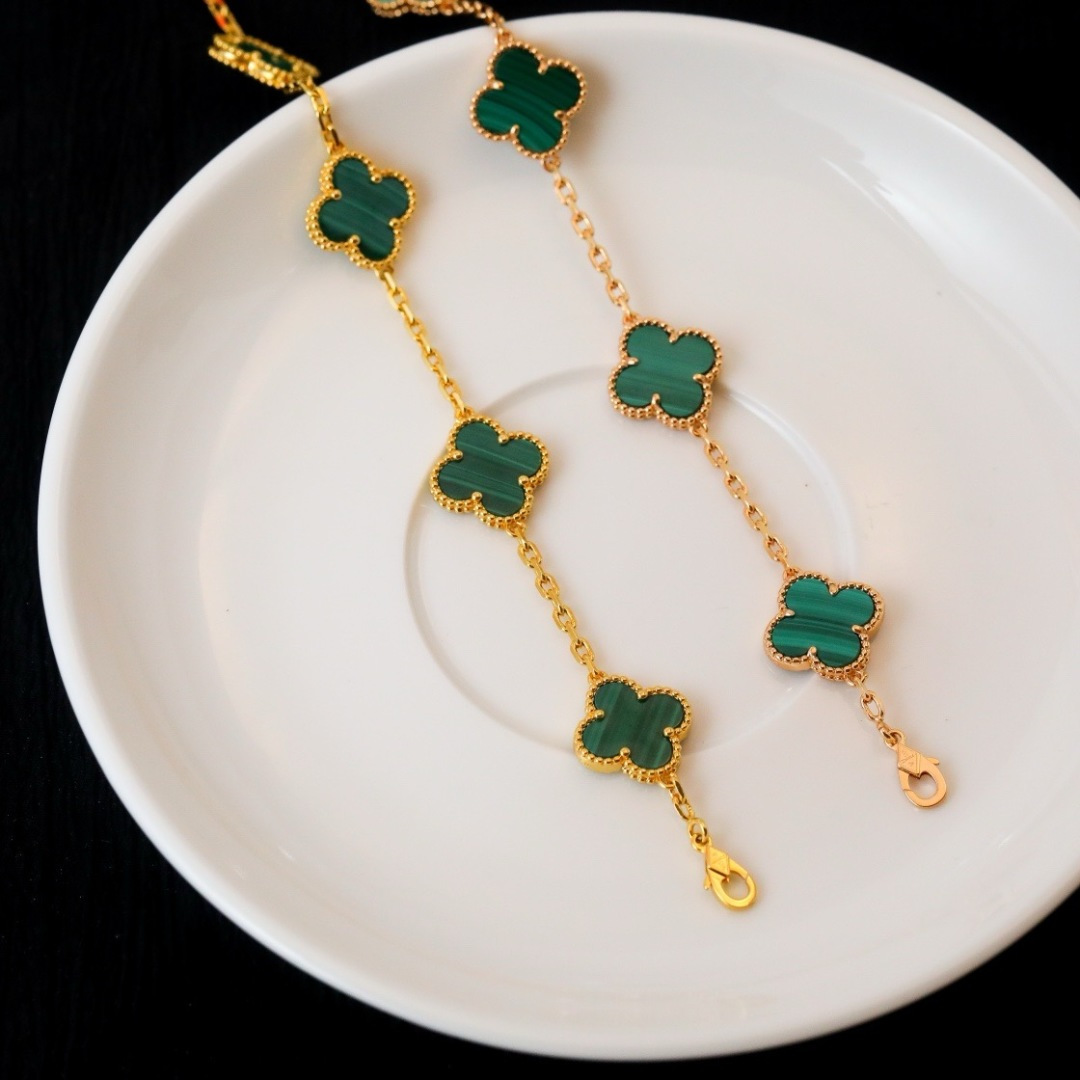 Van Cleef & Arpels Bracelet Malachite Five Motifs
