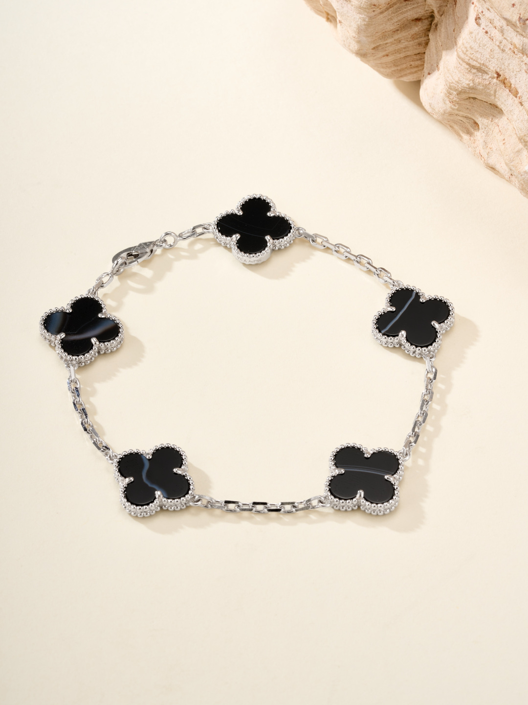 Van Cleef & Arpels Bracelet Silver Black Onyx Four-Leaf Clover