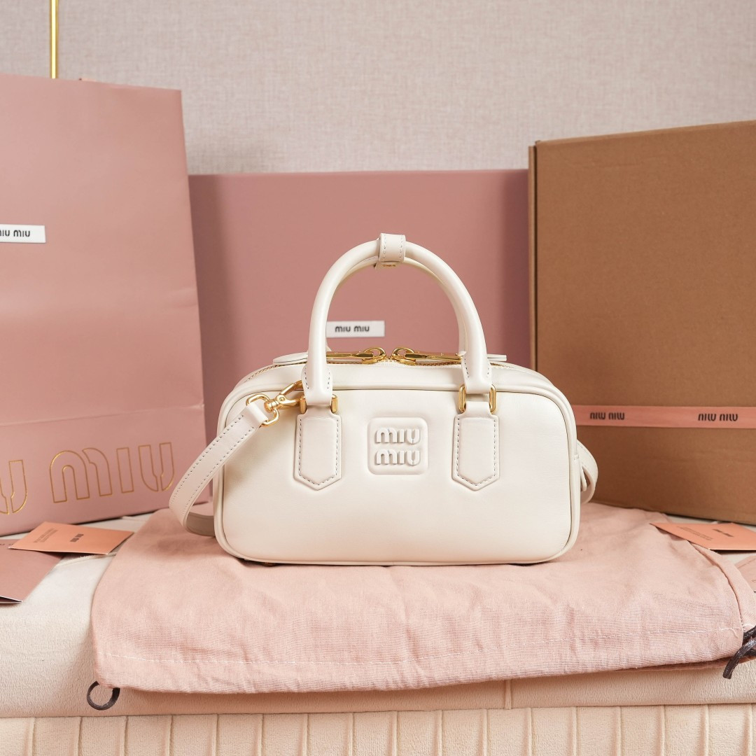 Miu Miu Style Leather Bag Lookbook Reference image 1