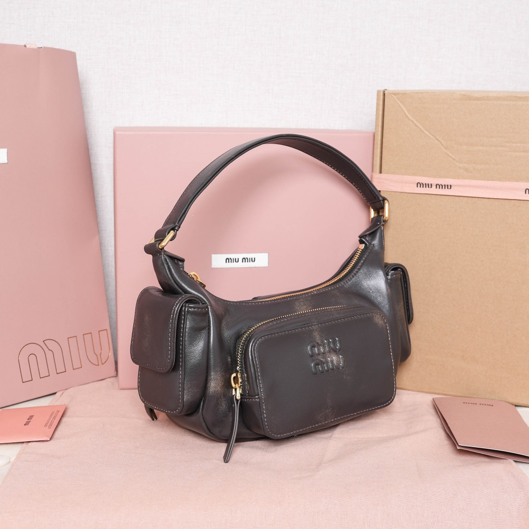 Miu Miu Style Leather Bag Lookbook Reference image 2