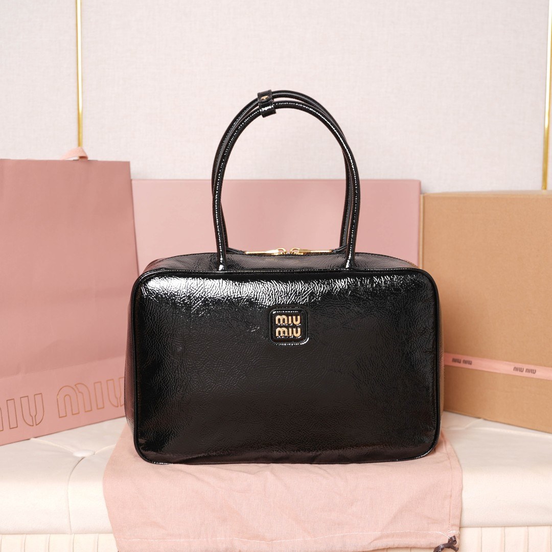 Miu Miu Style Leather Bag Lookbook Reference image 1