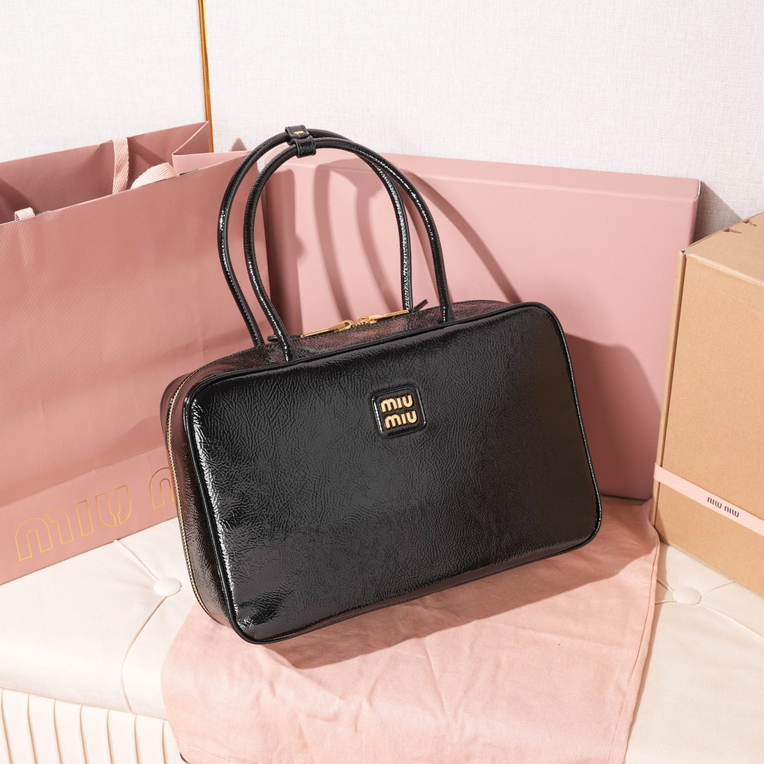 Miu Miu Style Leather Bag Lookbook Reference image 2
