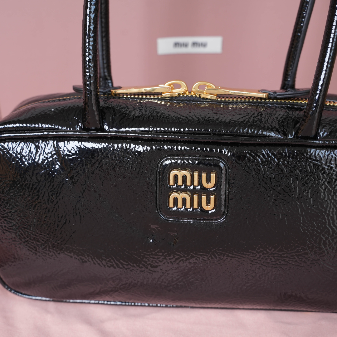 Miu Miu Style Leather Bag Lookbook Reference image 2